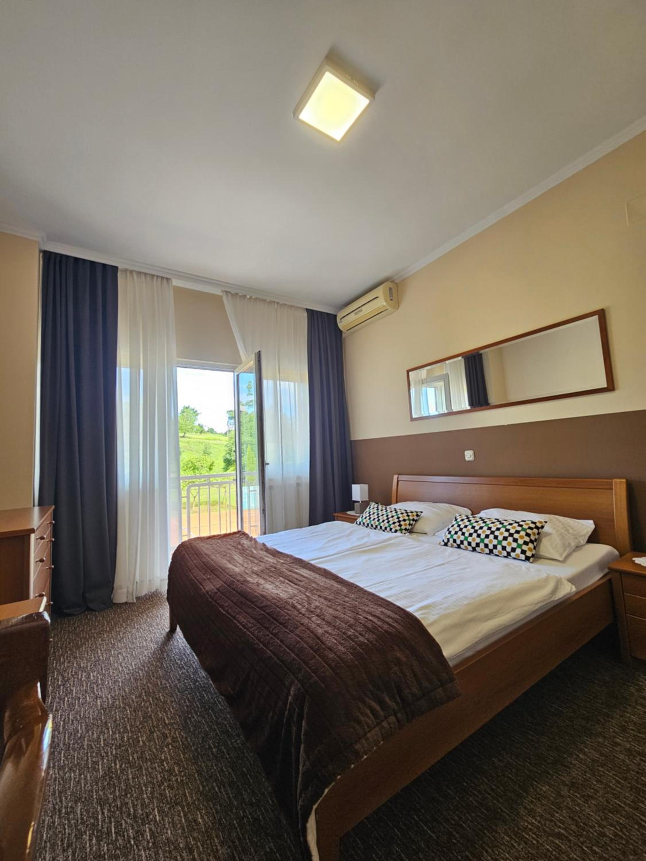 Double Room - Photo 3