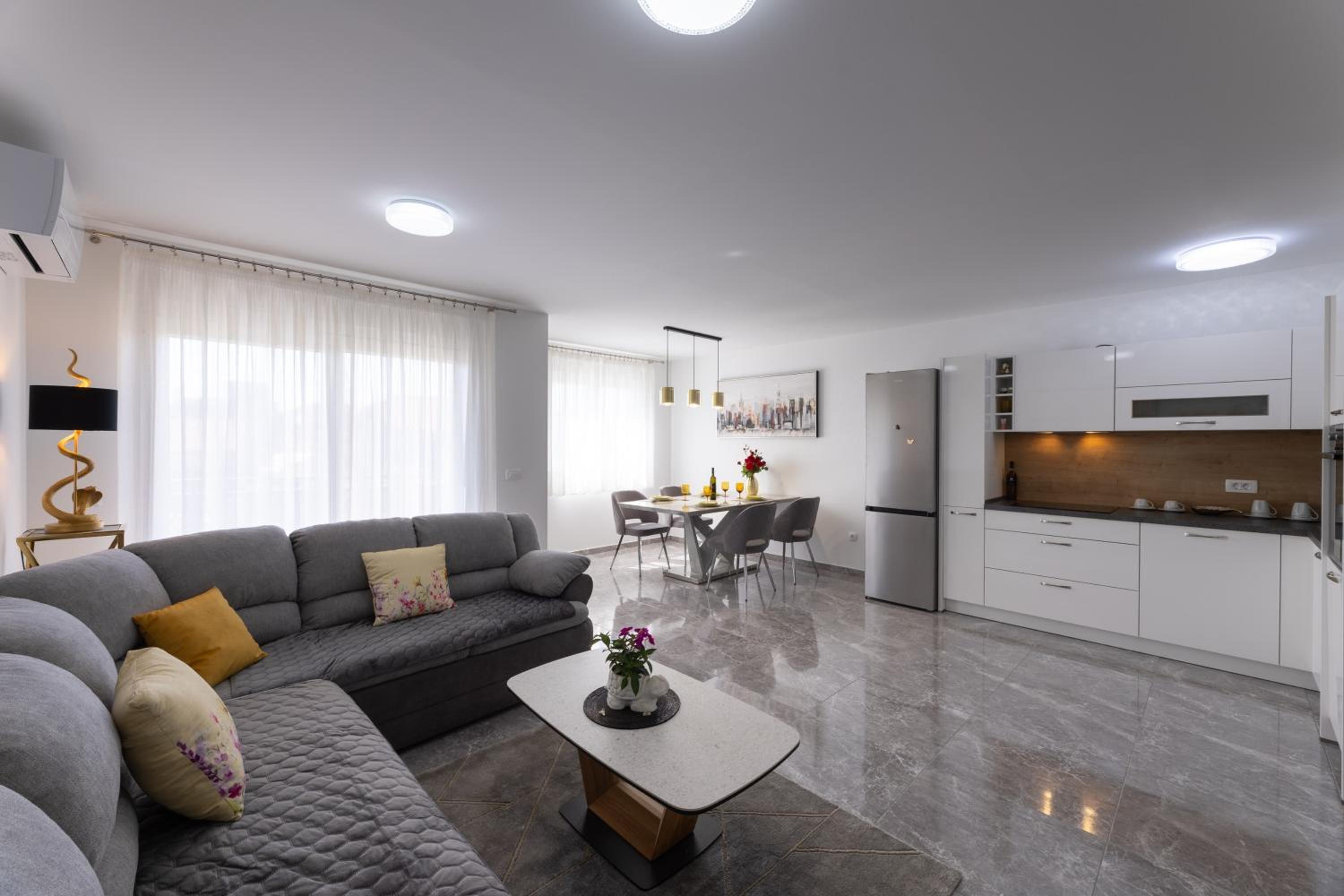 One Bedroom Apartment