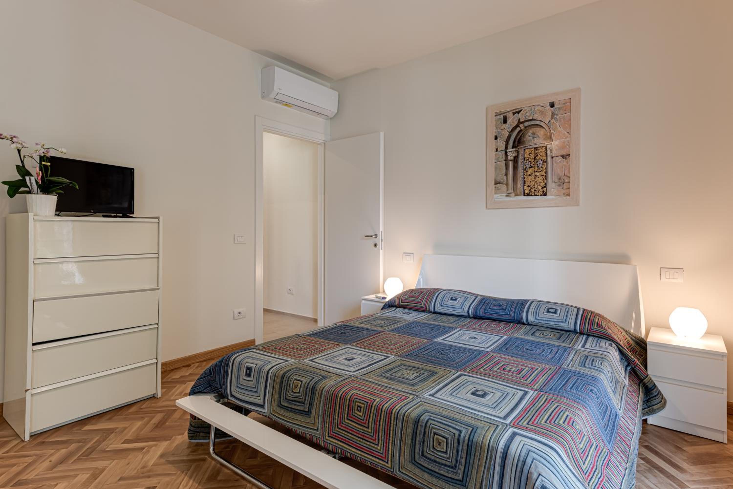 Superior One-Bedroom Apartment with Balcony