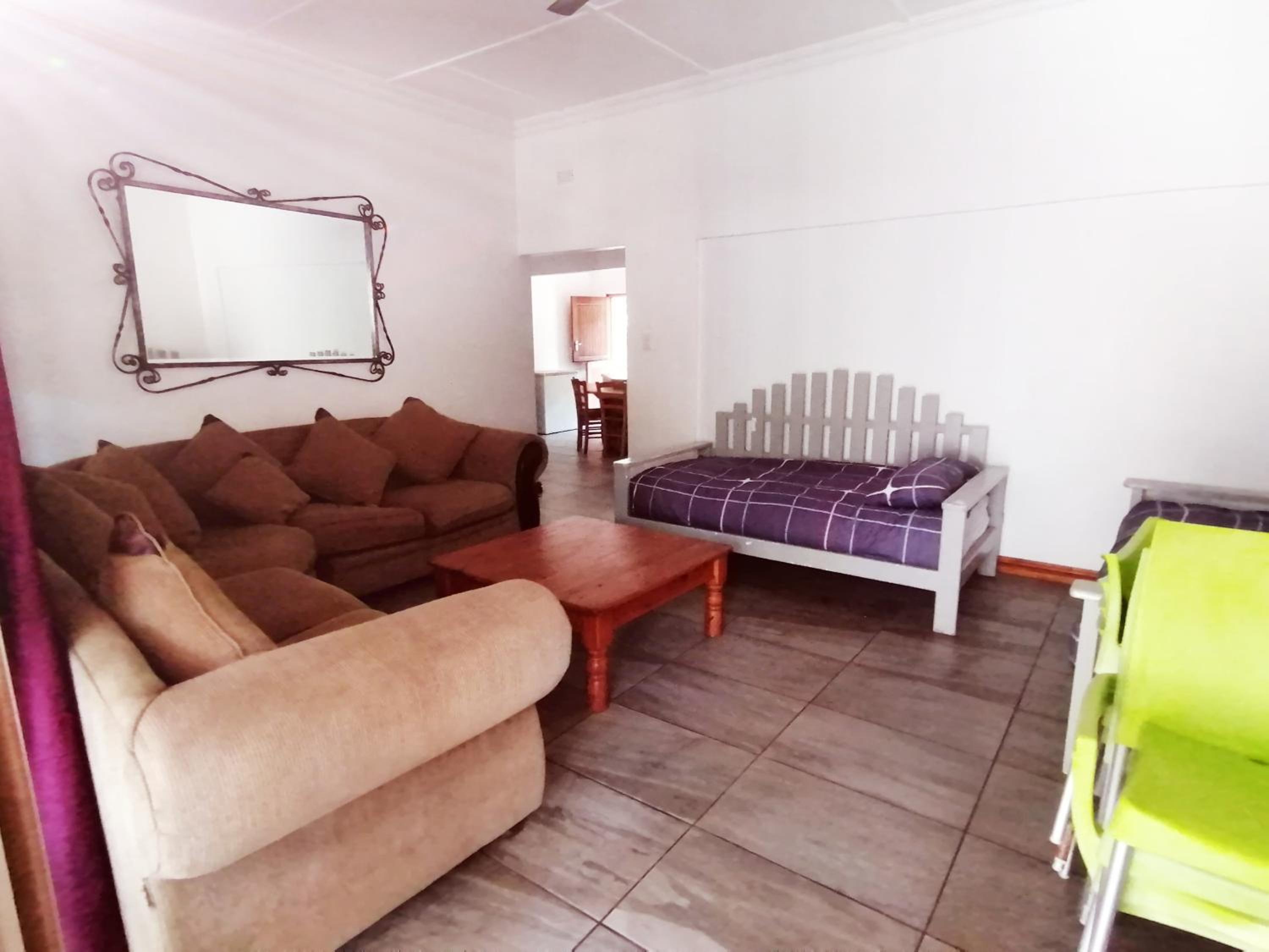 Deluxe Family Suite - Photo 30