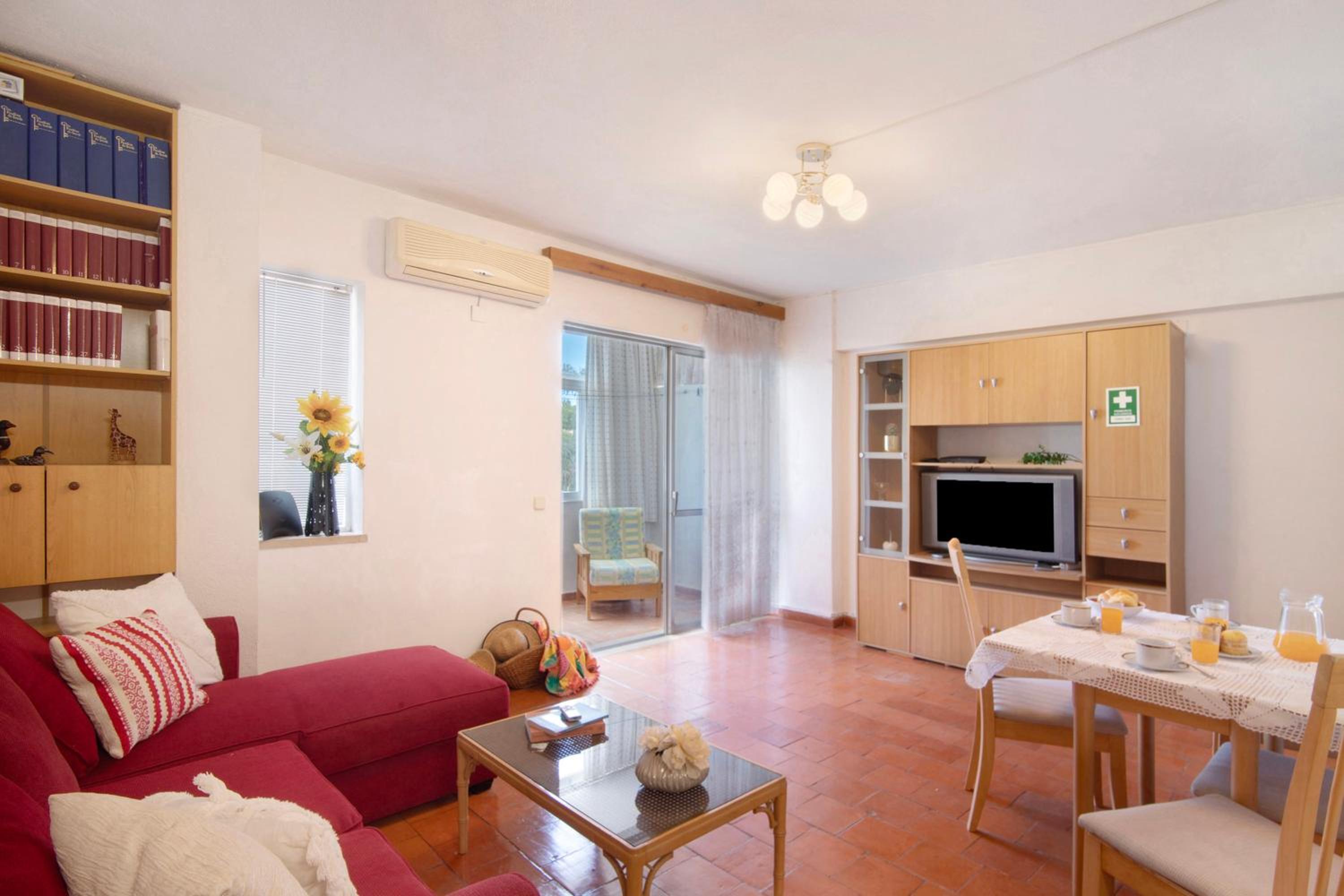 Superior One-Bedroom Apartment