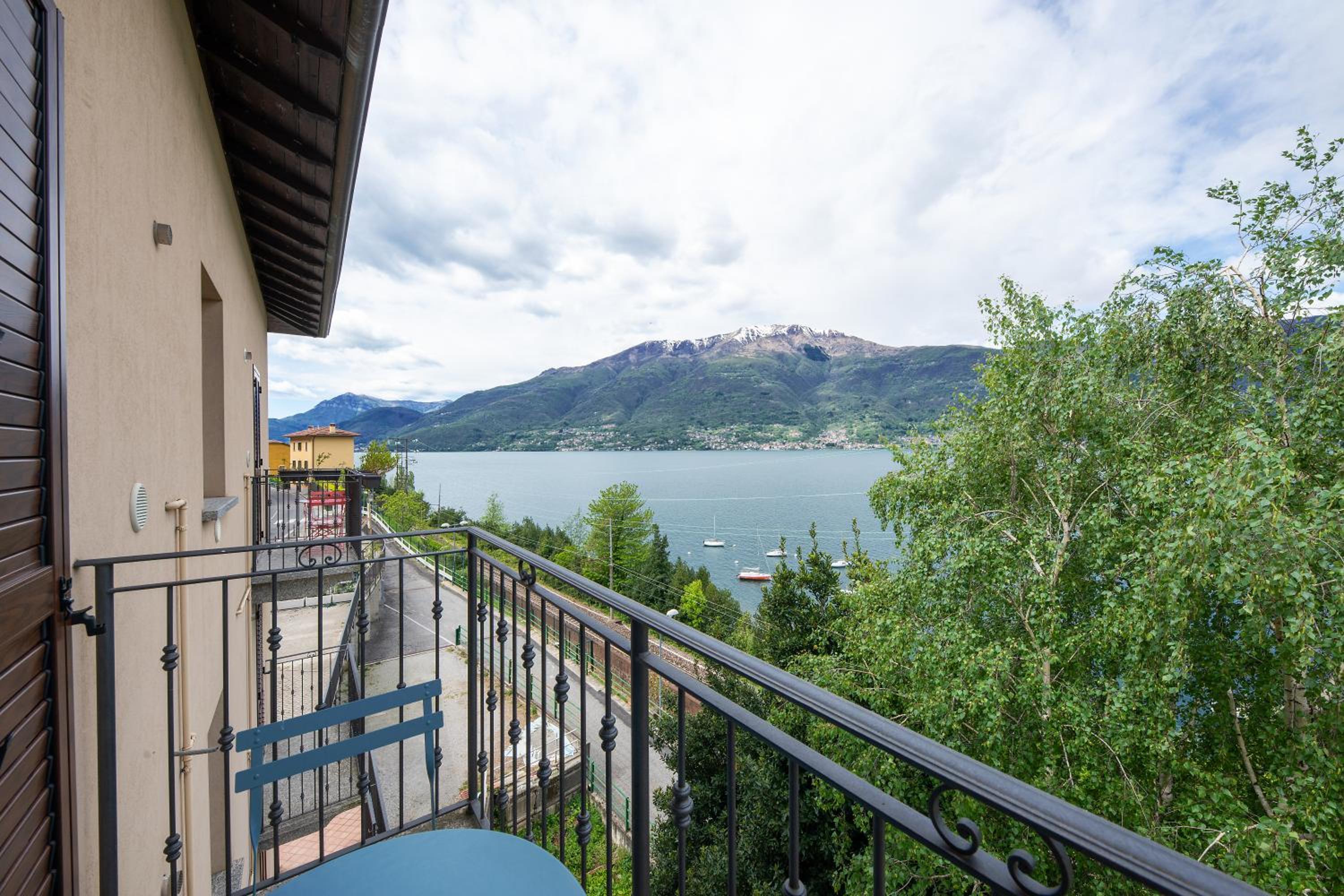 Apartment with Terrace photo 2