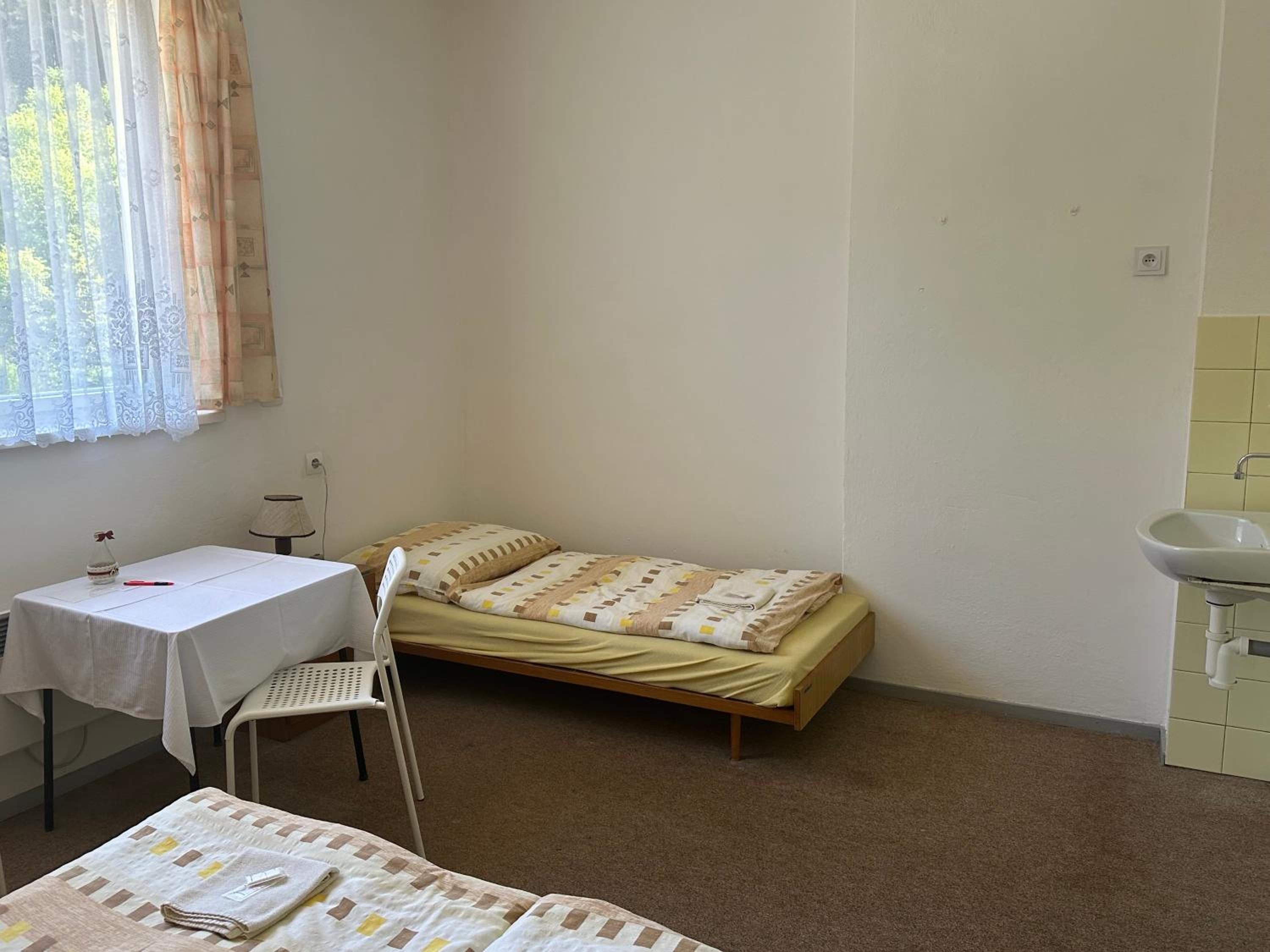 Economy Double Room photo 1