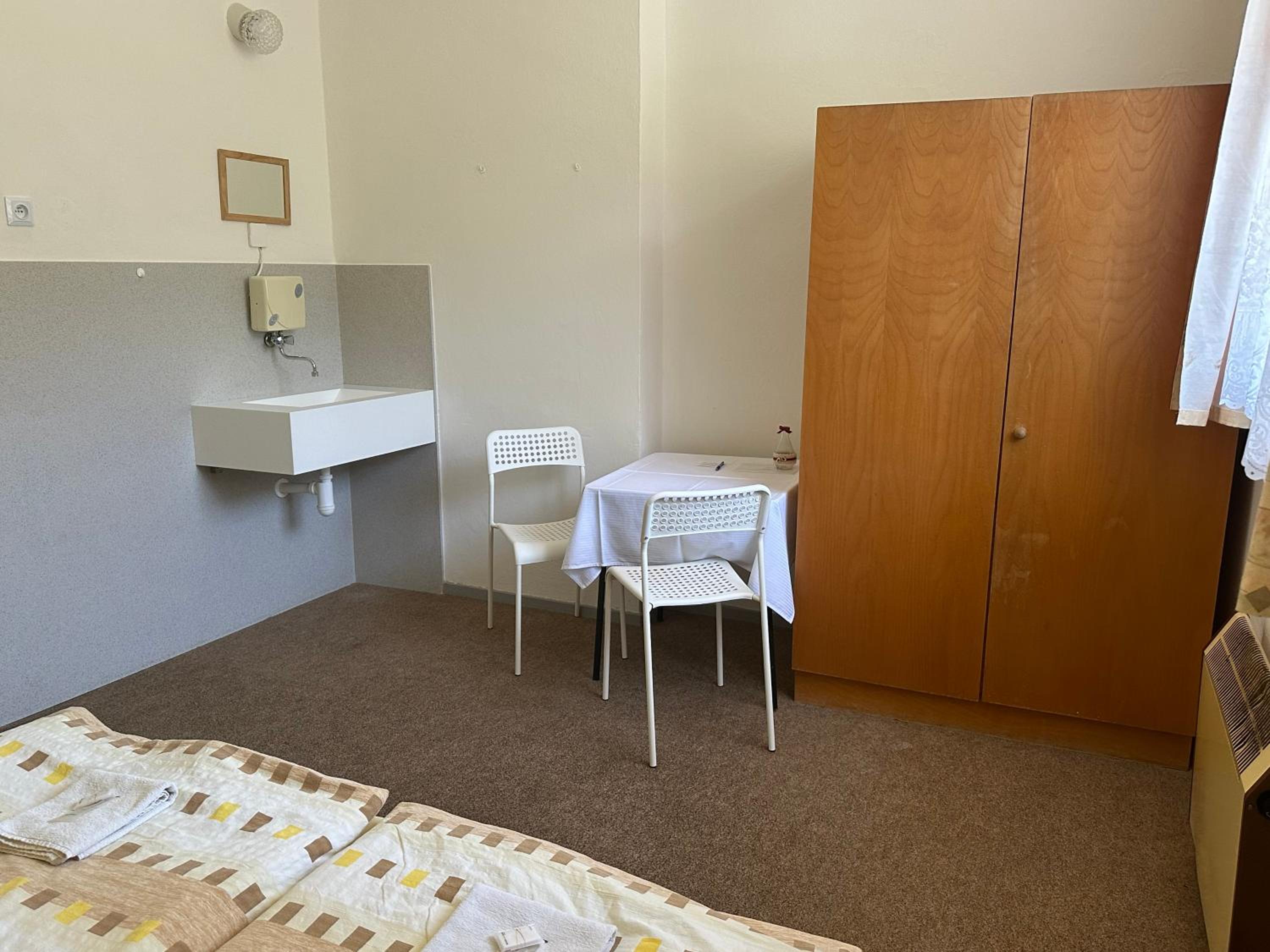 Economy Double or Twin Room photo 1