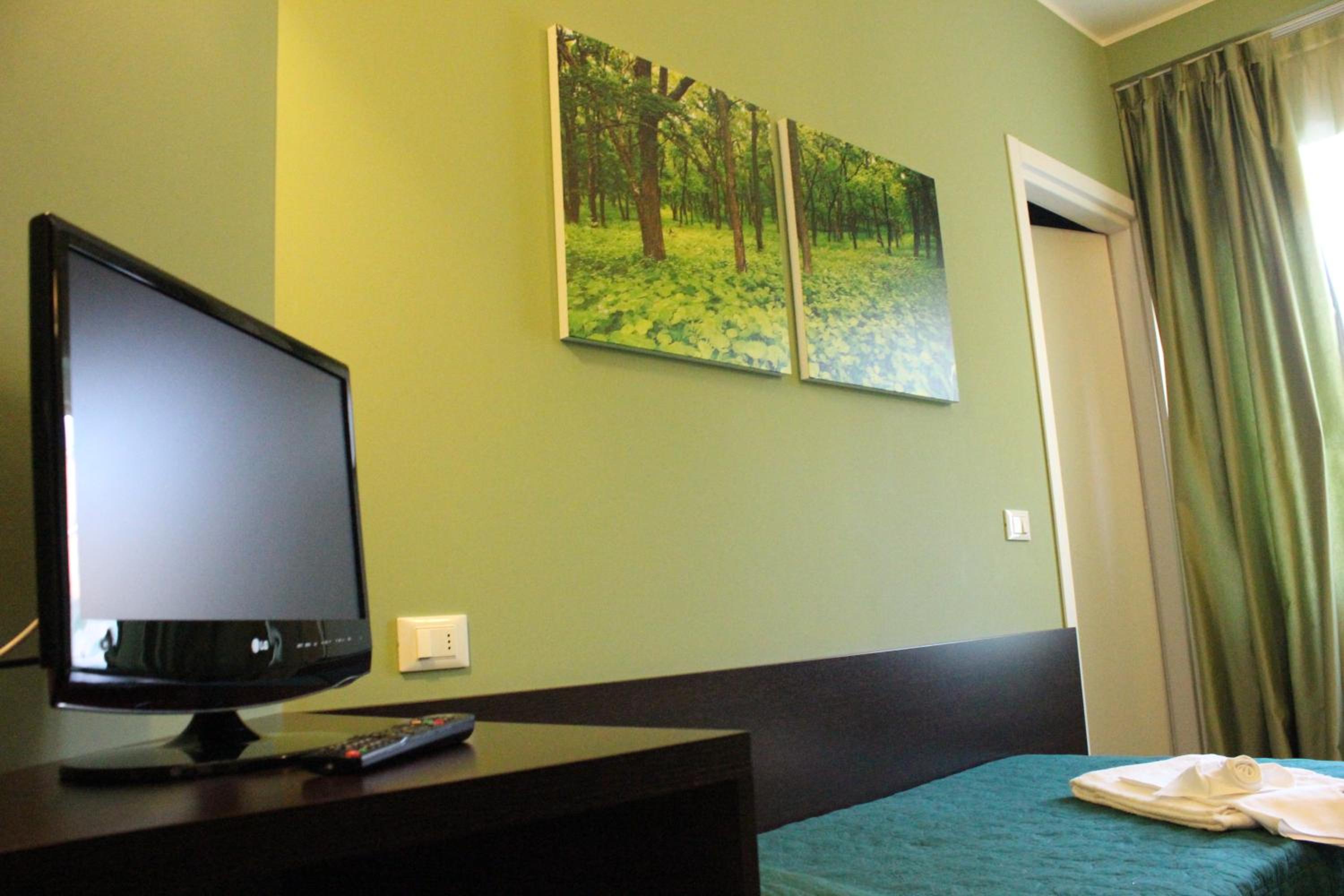 Twin Room - Photo 7