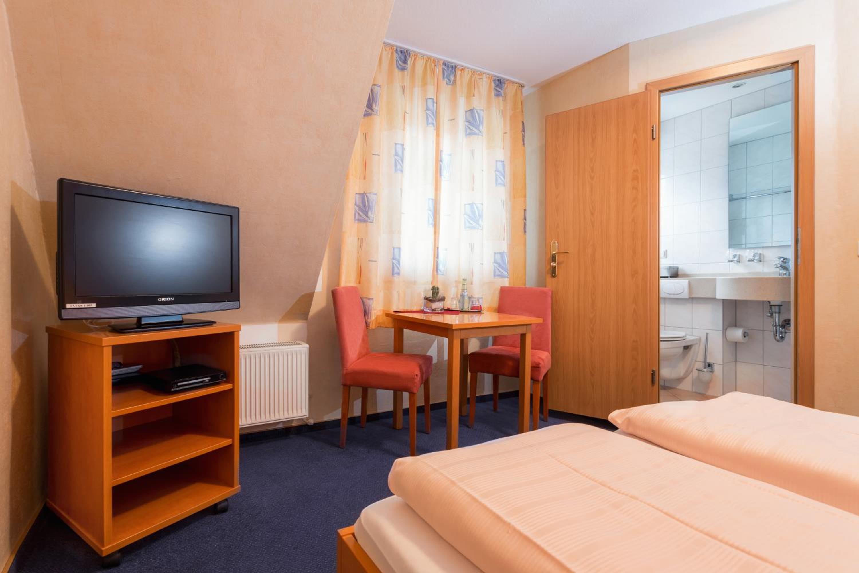 Double Room - Photo 1