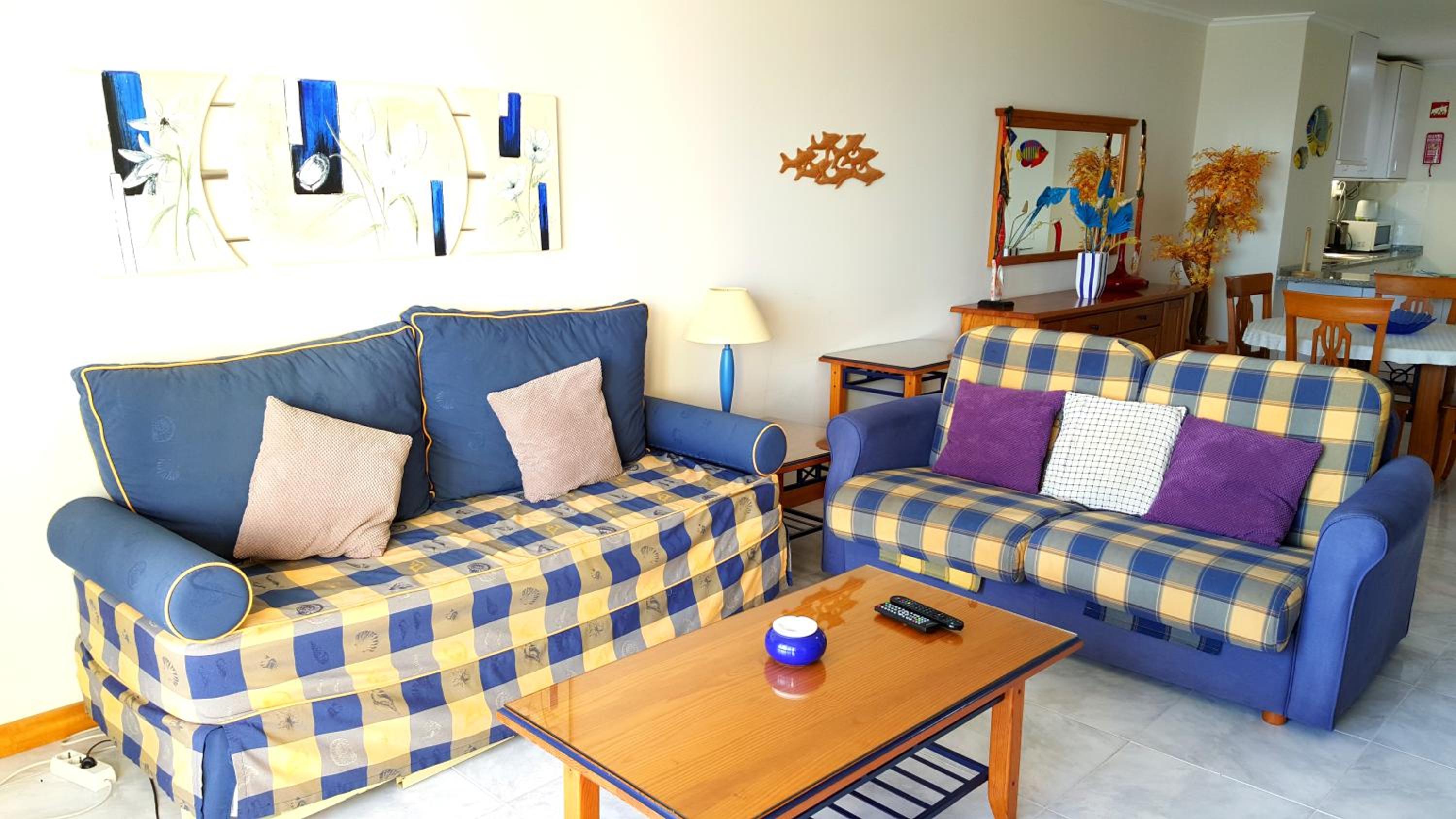 Superior Large One-Bedroom Apartment with Sea View - Photo 22