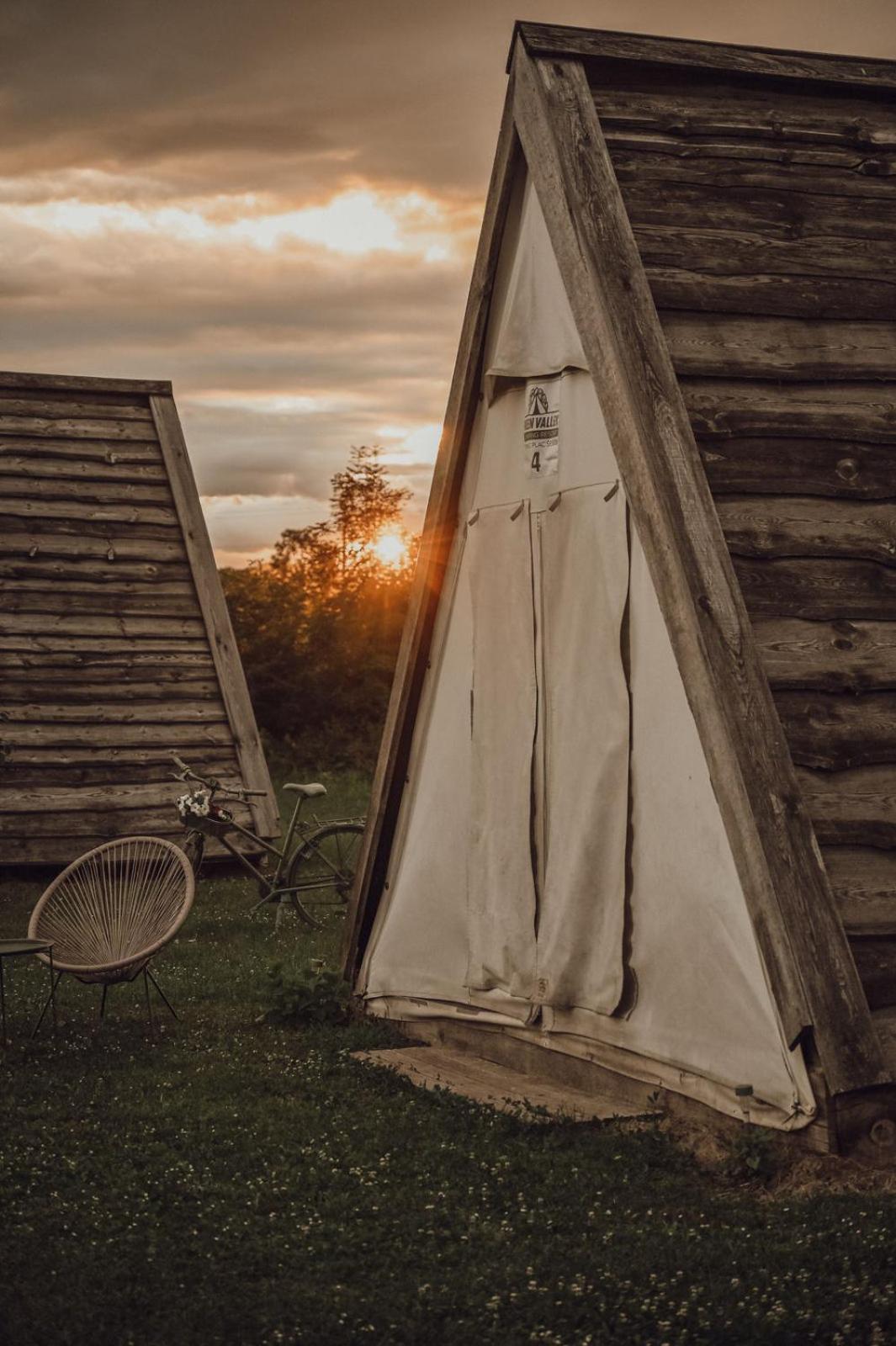 Wooden Tent - Photo 9