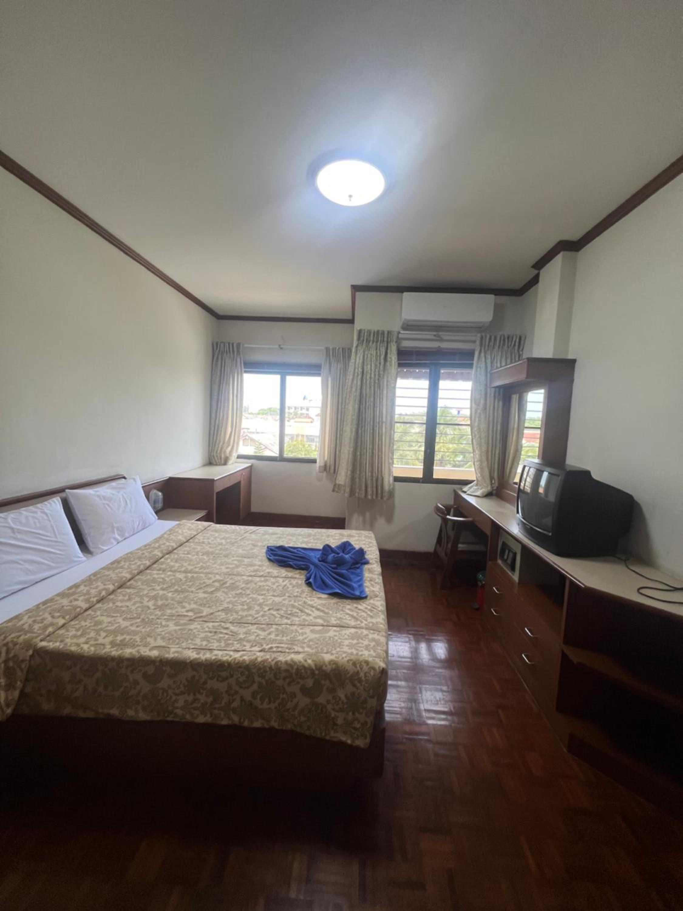 Two-Bedroom Apartment - Photo 33