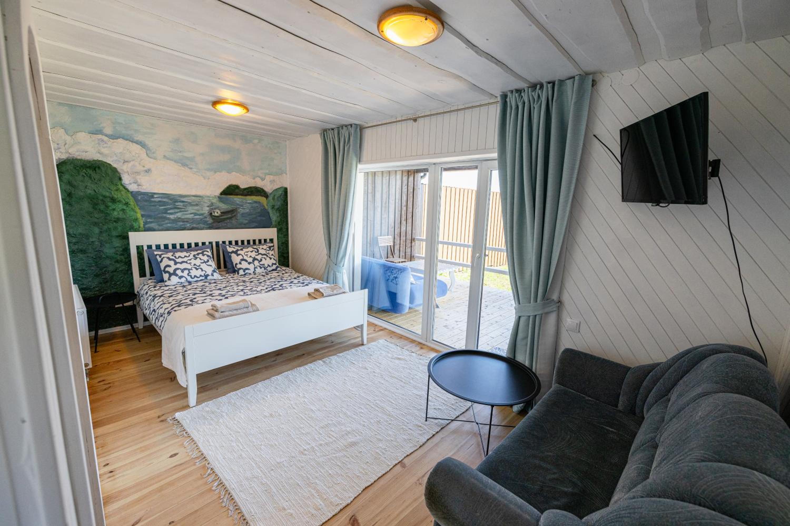 Apartment with Terrace photo 1