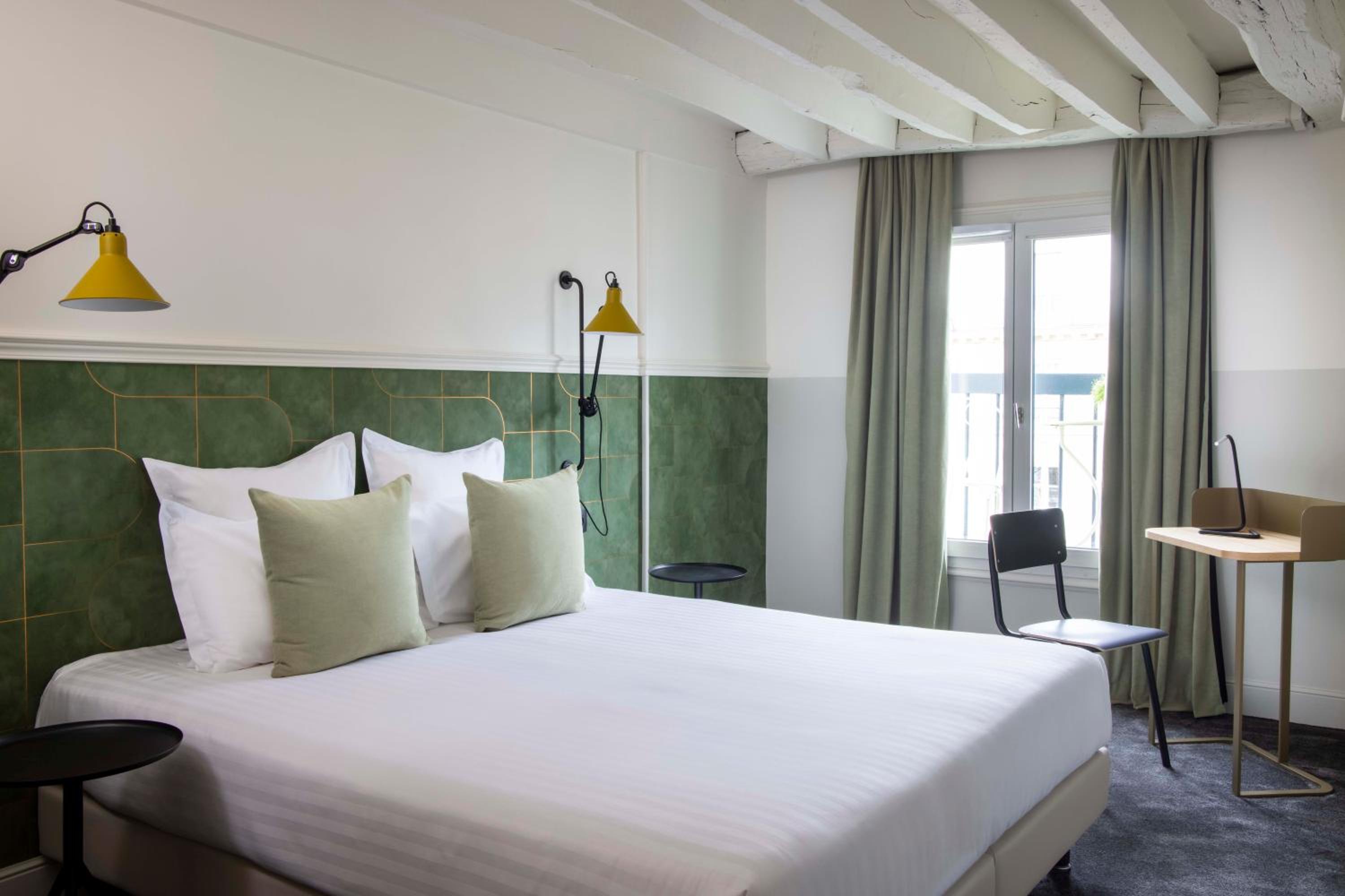 Signature Room