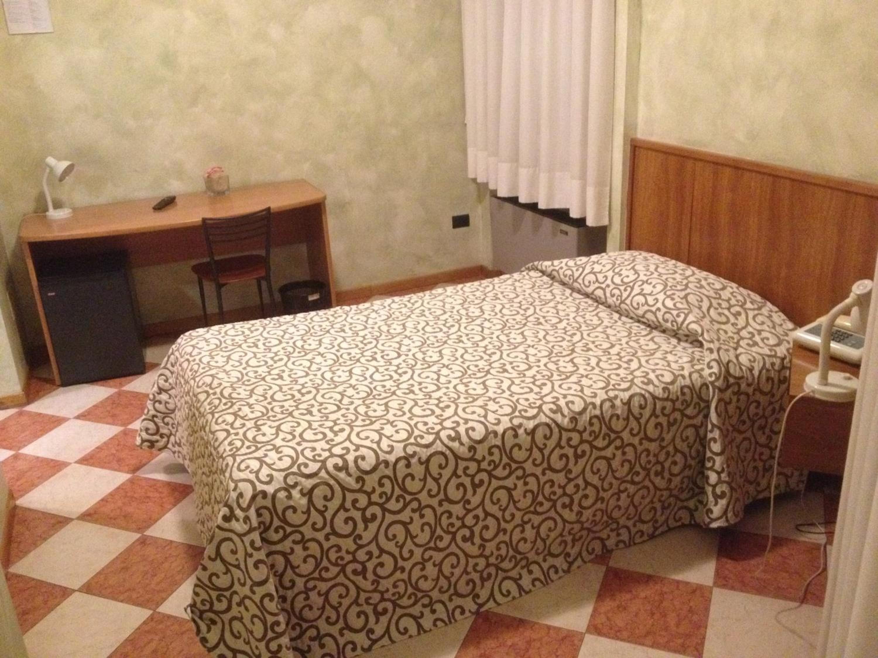Single Room photo 2
