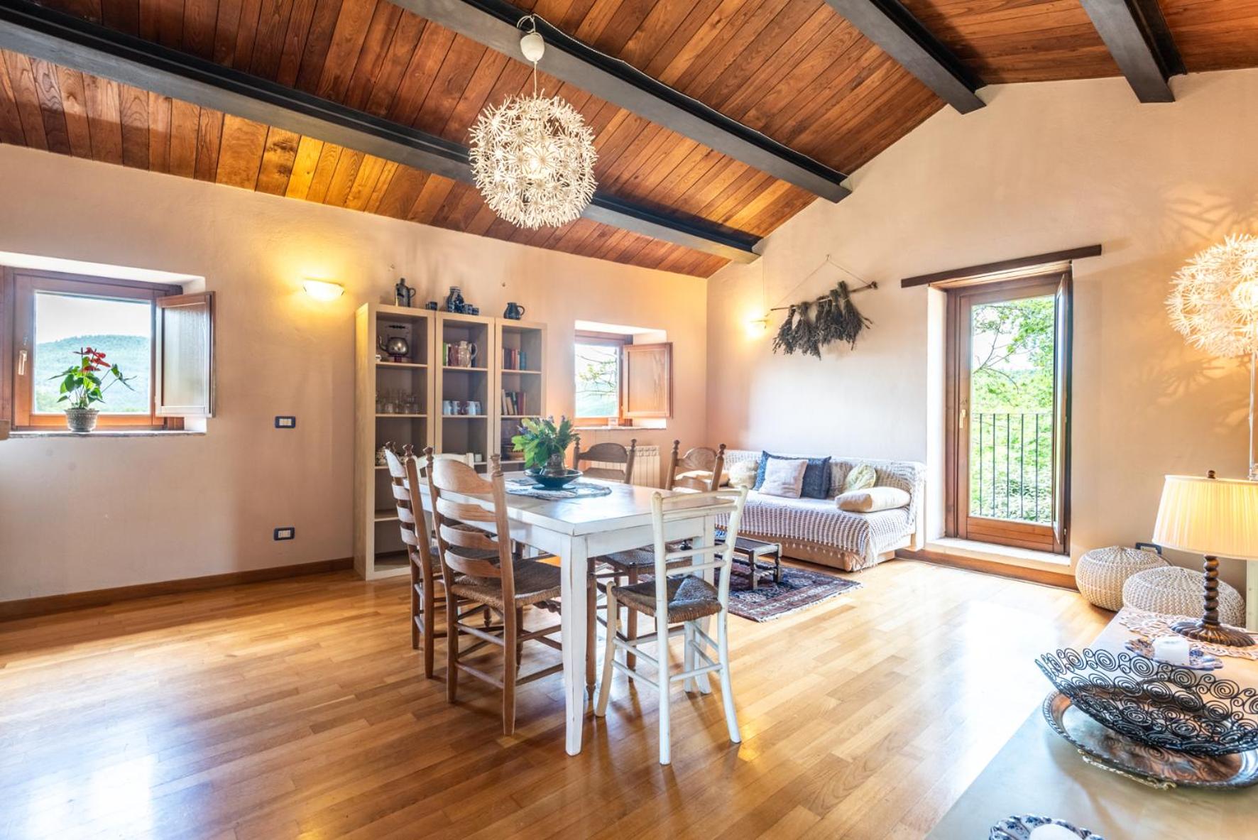Two-Bedroom Deluxe Apartment with Garden View photo 2