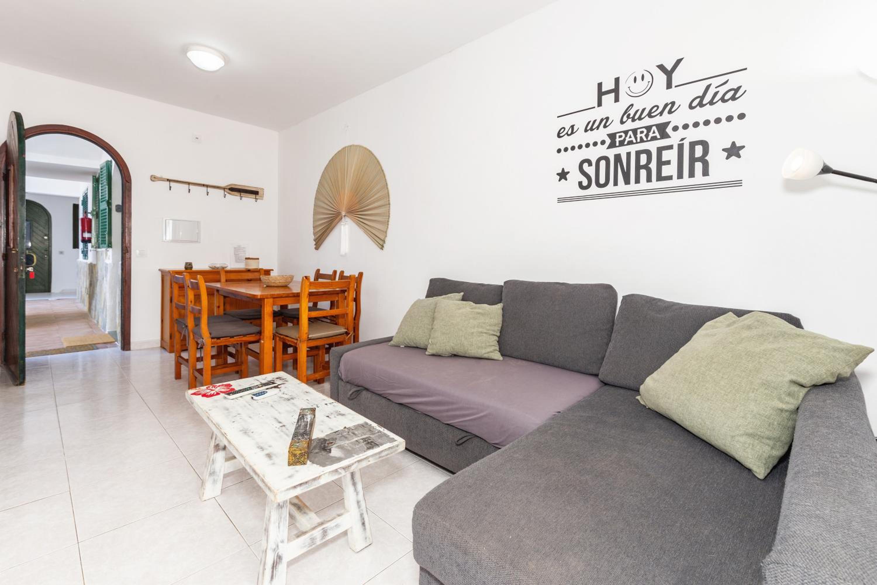 Two-Bedroom Deluxe Apartment with Garden View photo 3