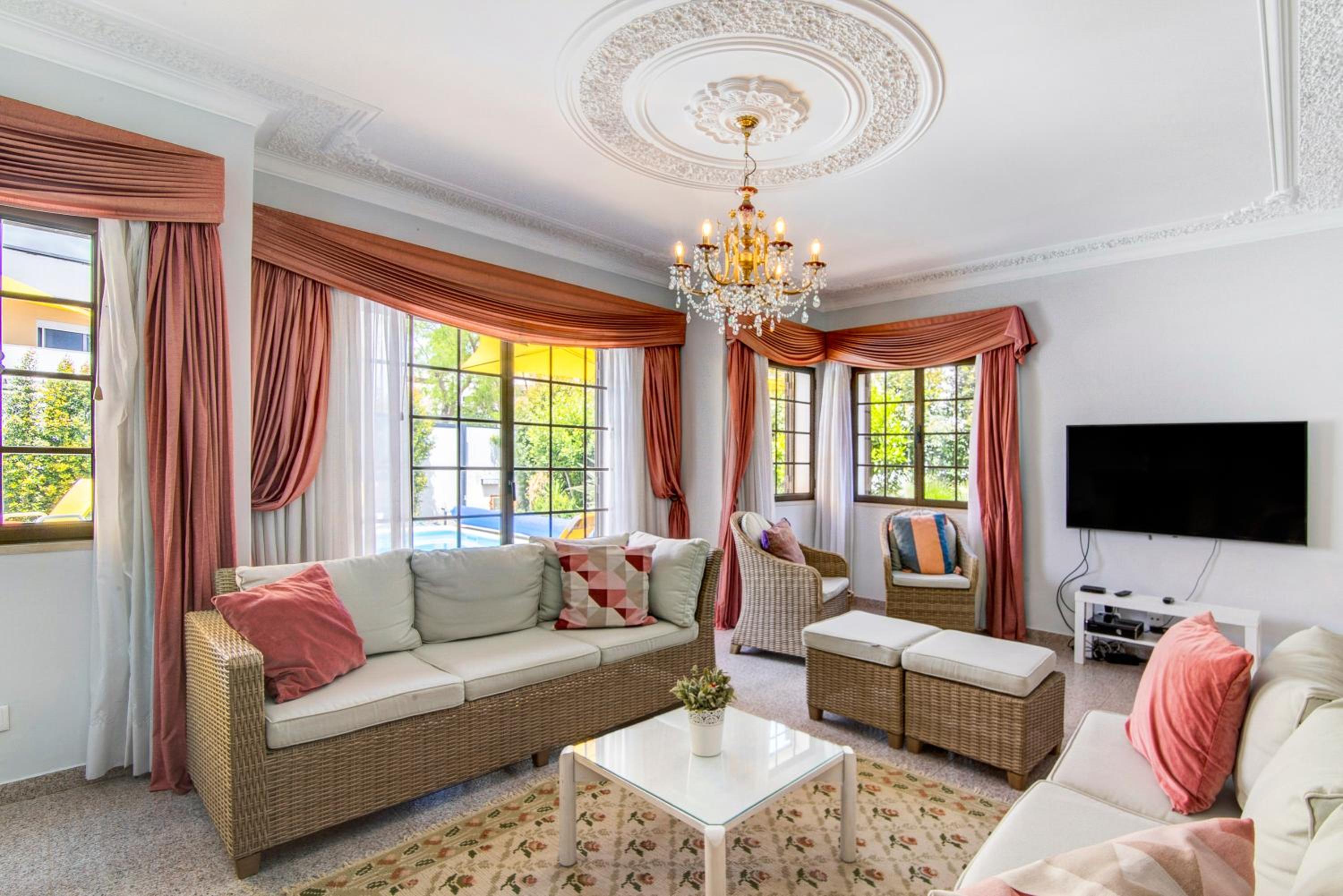 Villa with Garden View