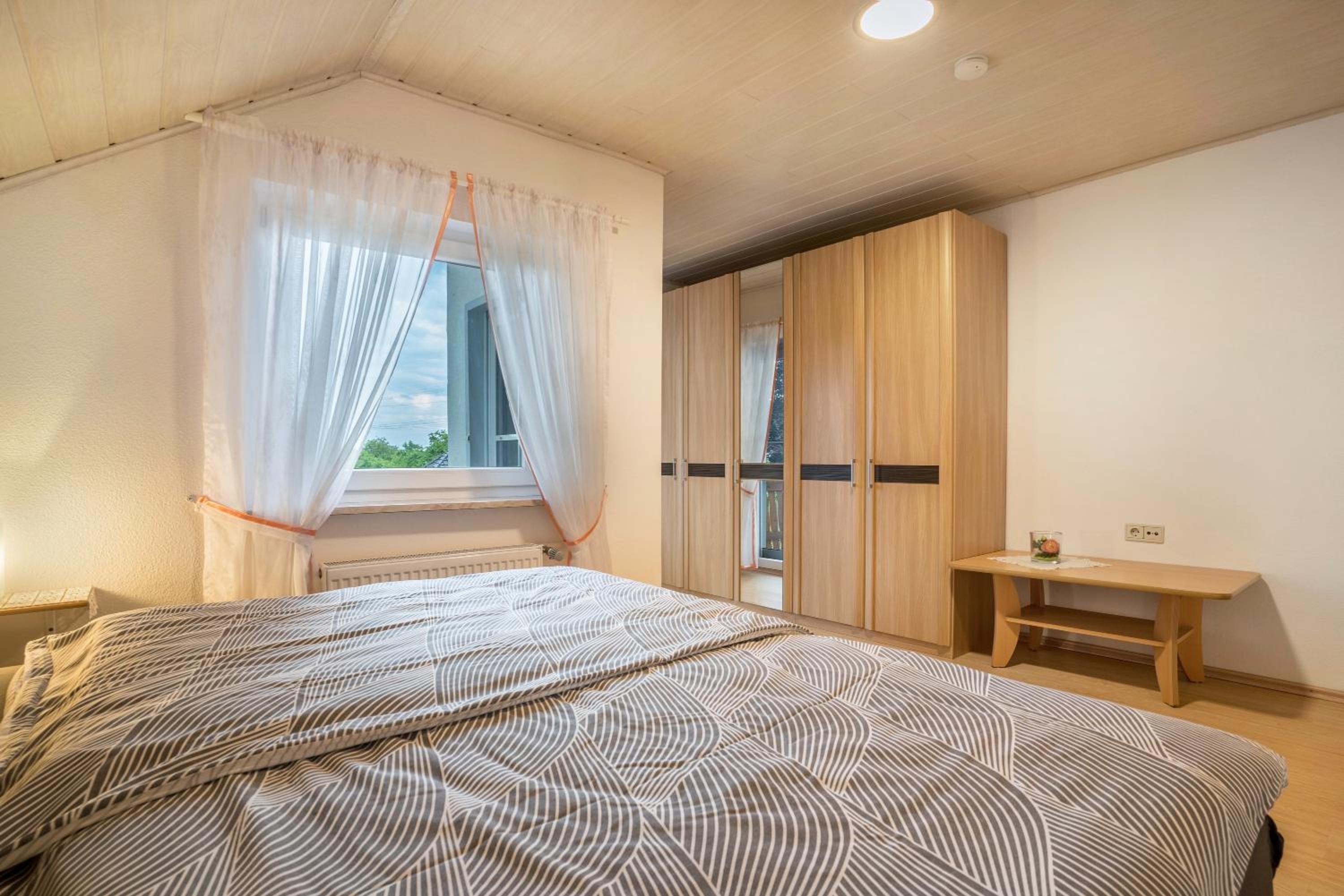 Two-Bedroom Deluxe Apartment with Garden View photo 3
