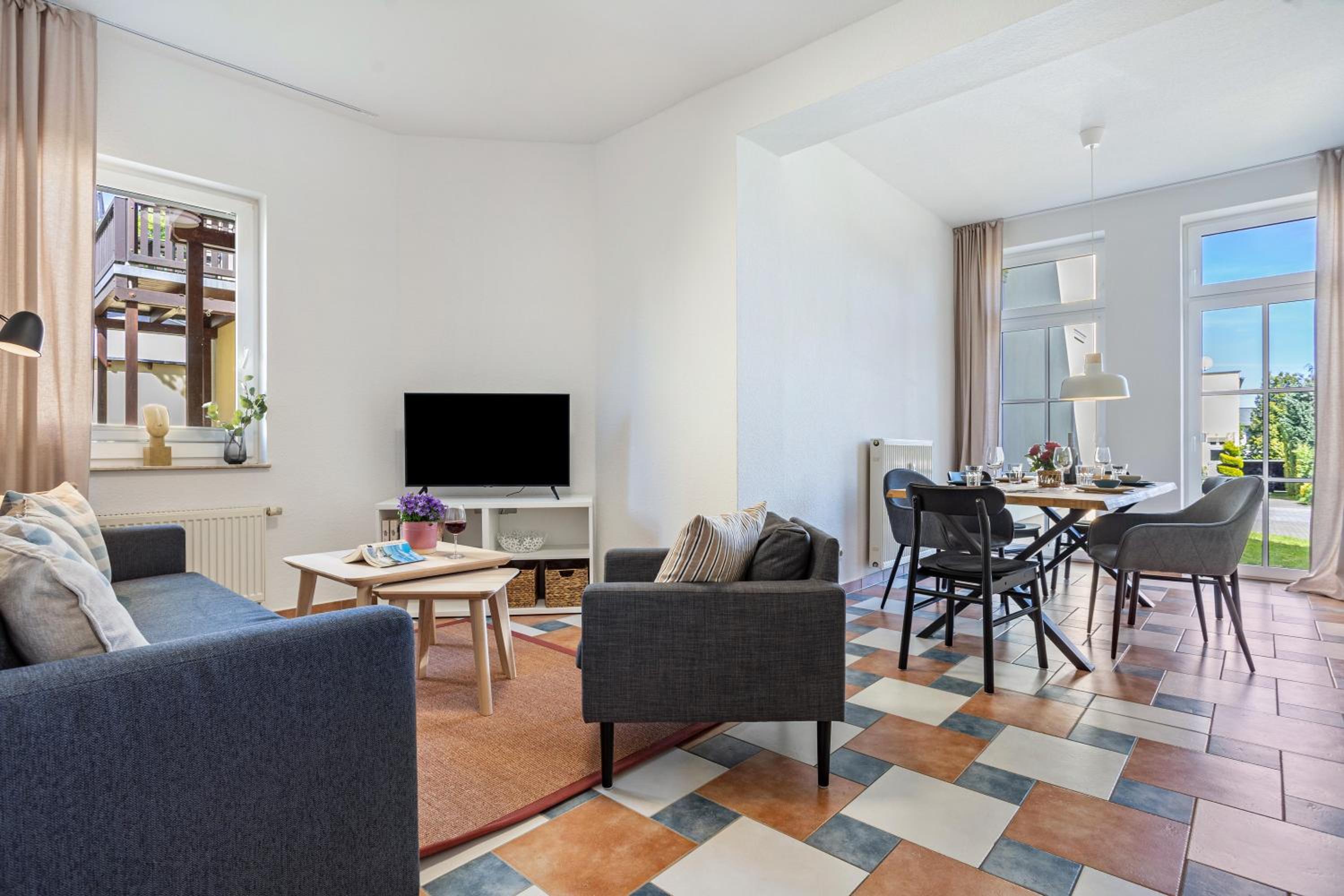 Apartment with Terrace photo 1
