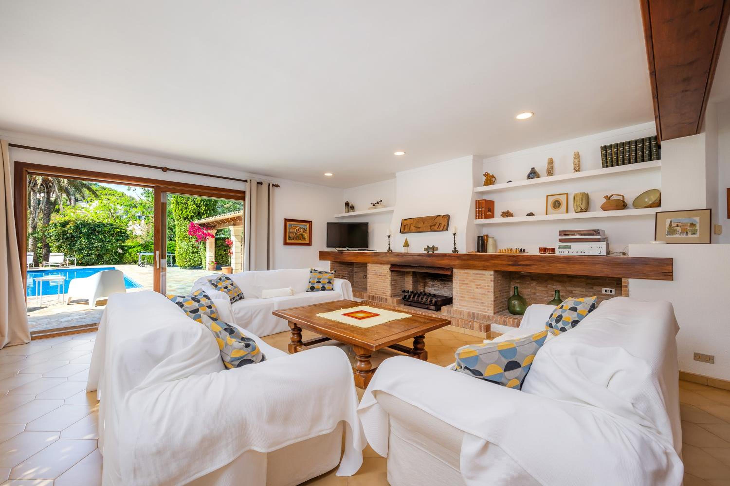 Villa con vistas al jardín