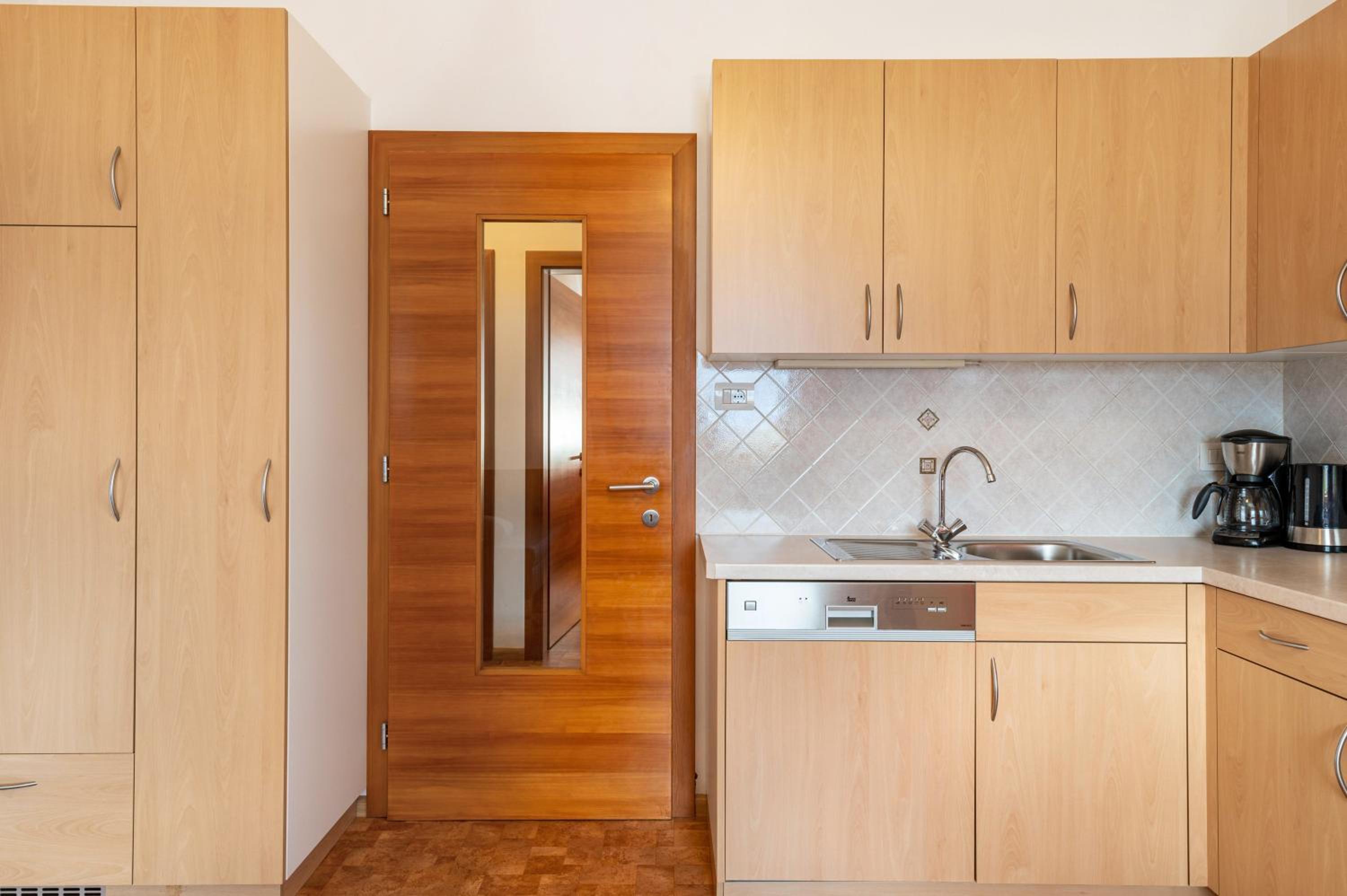 Studio Apartment With Balcony photo 2