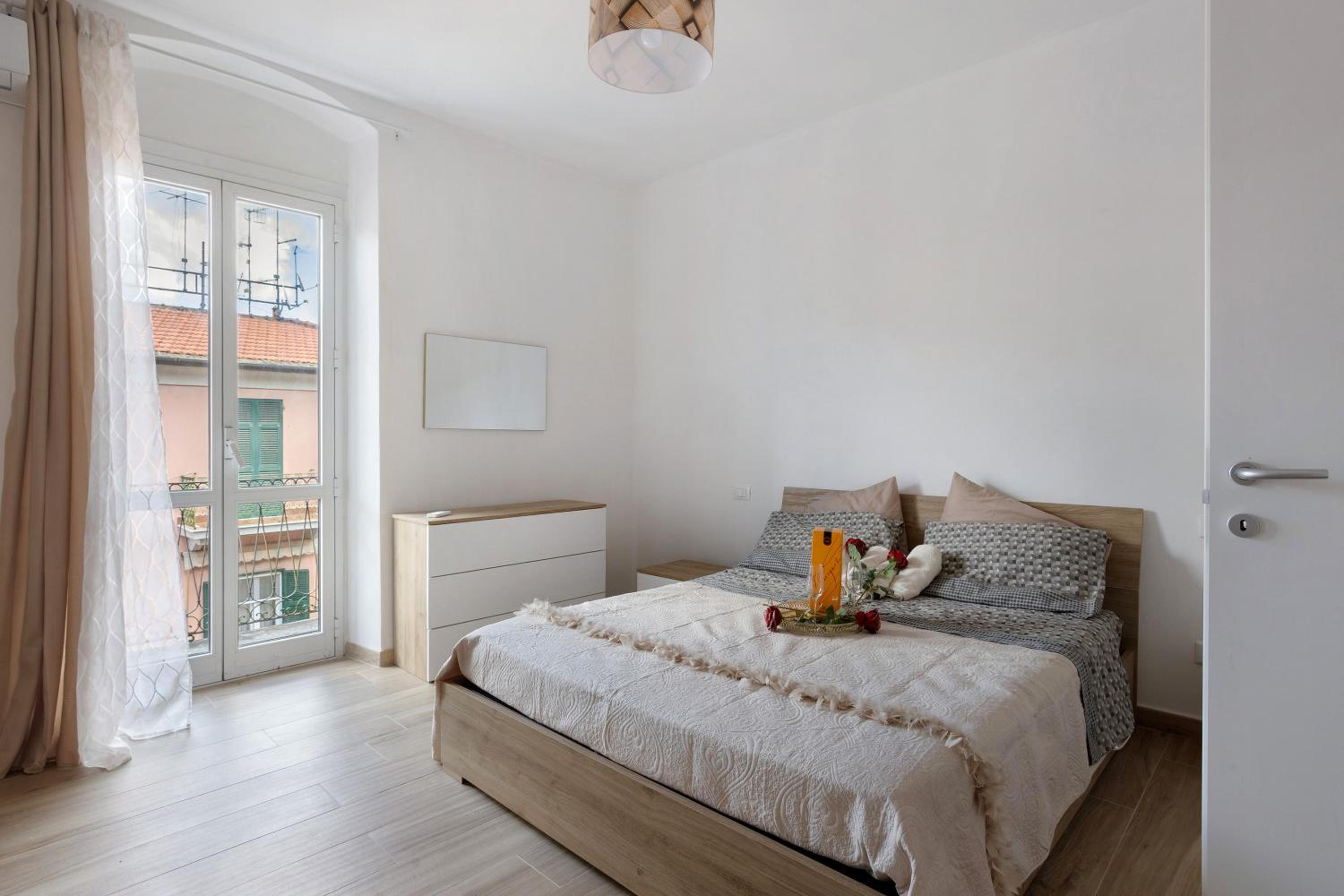 Two-Bedroom Deluxe Apartment with Balcony