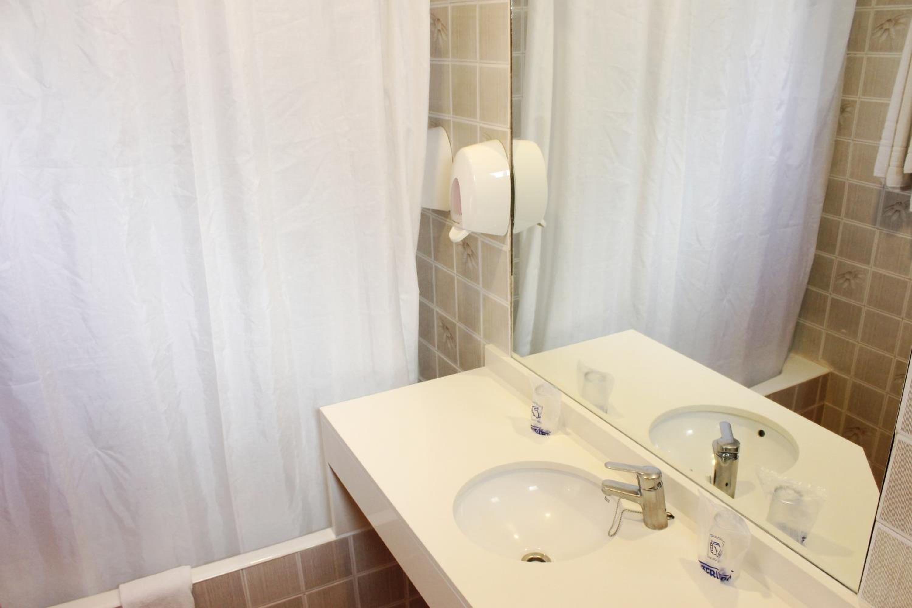 Double Or Twin Room photo 2