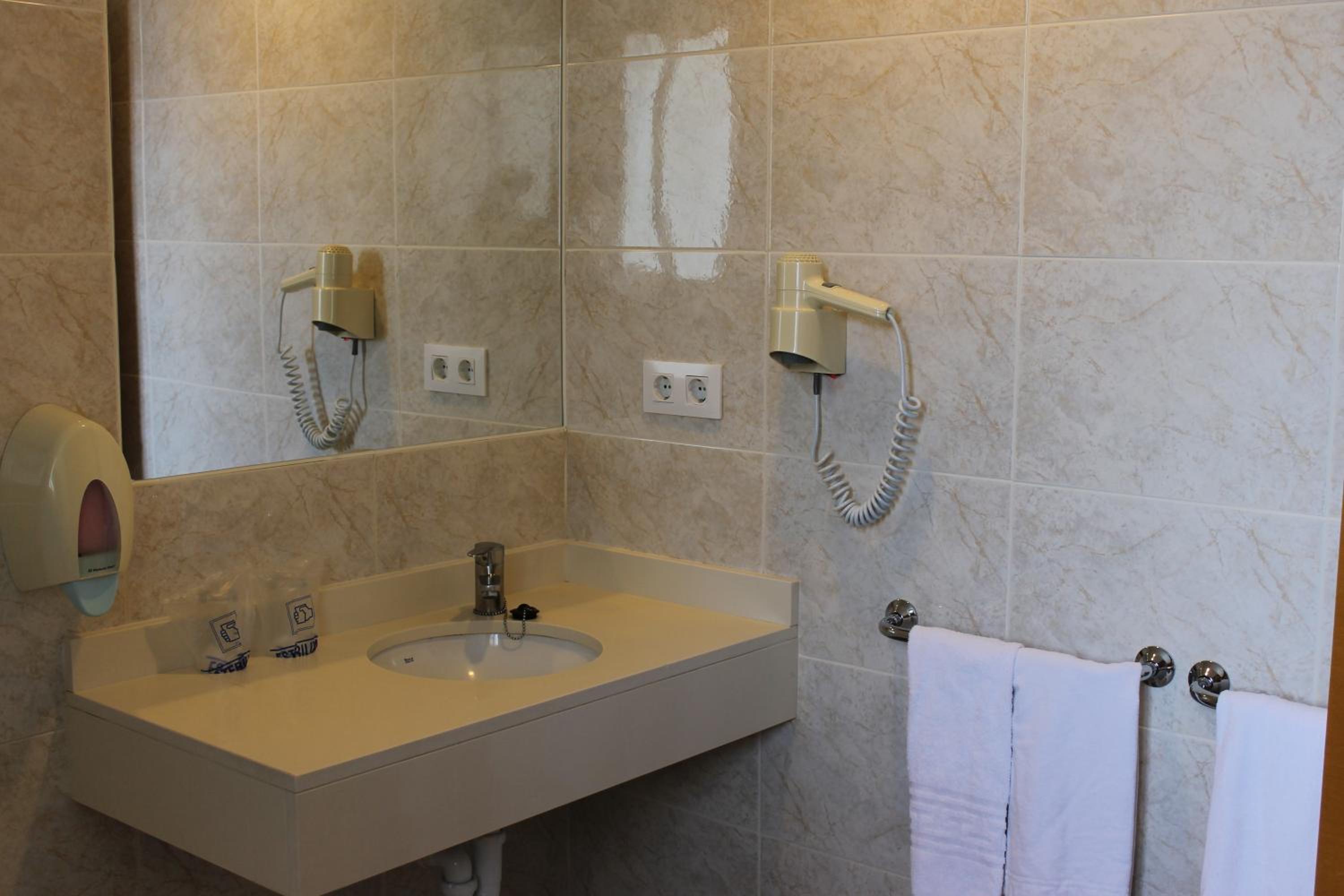 Single Room photo 3