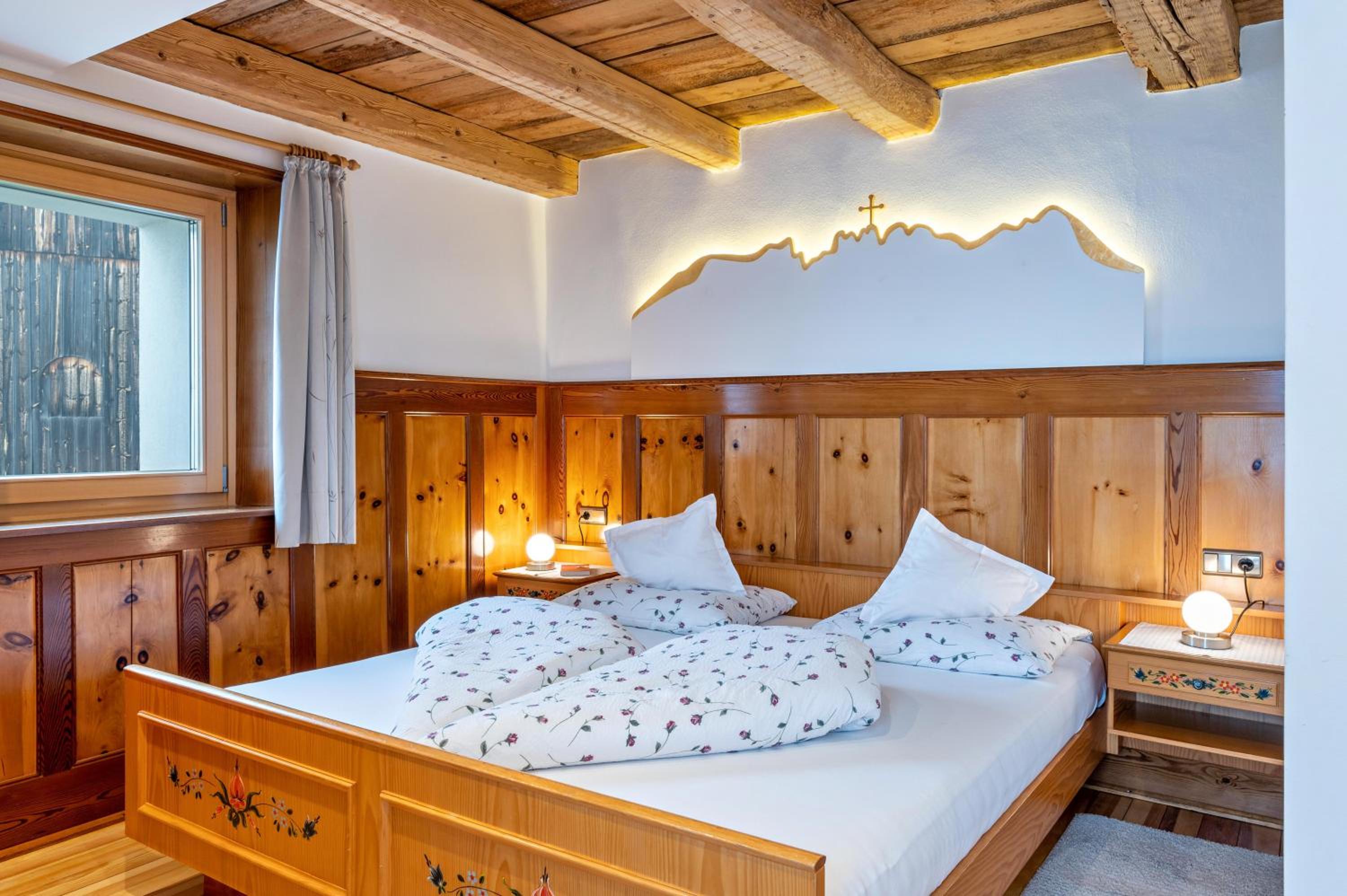 Superior One-Bedroom Apartment with Balcony
