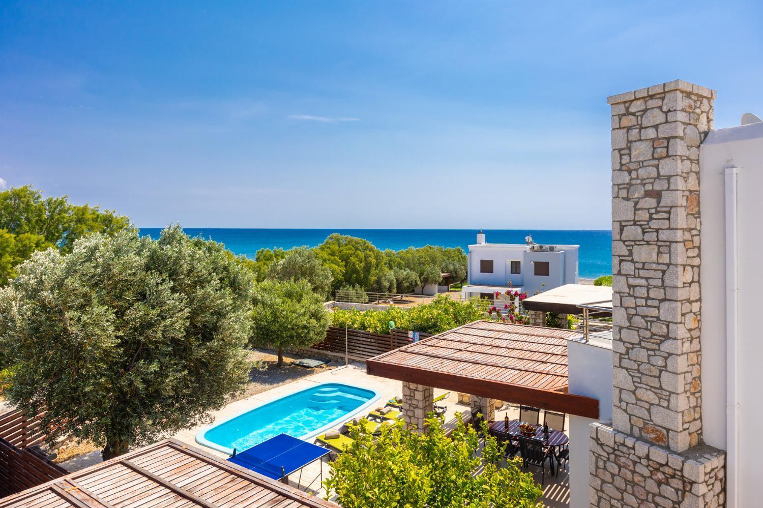 Villa photo 2
