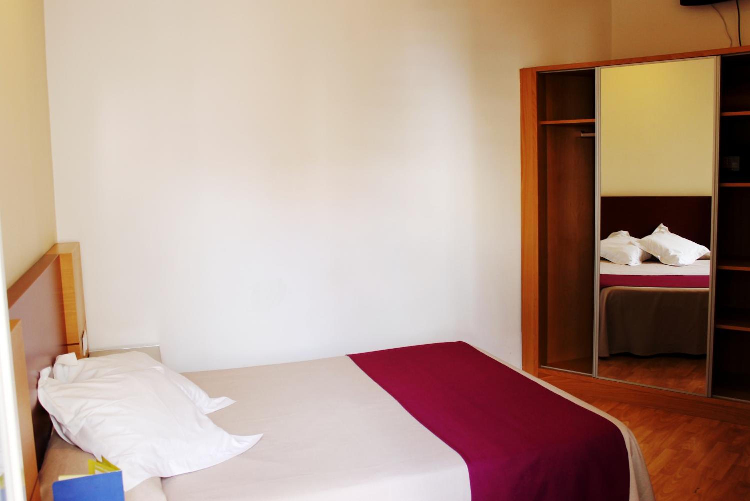 Double Or Twin Room photo 3