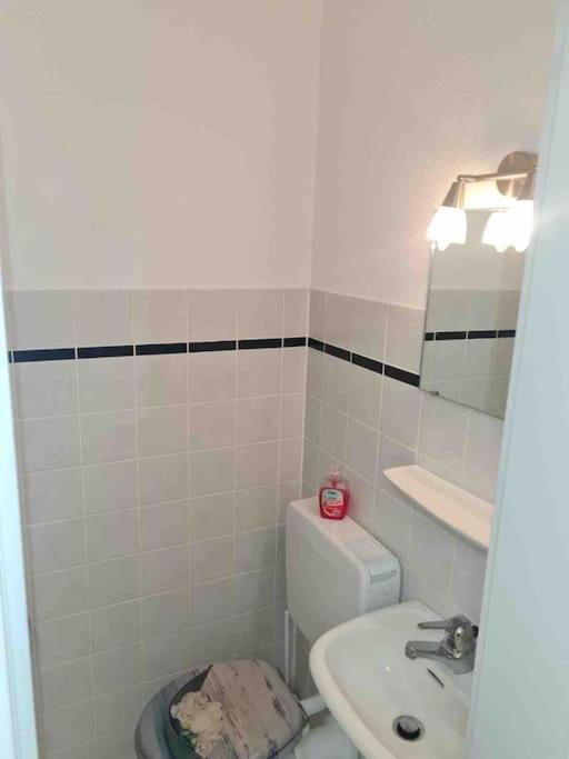 Three-Bedroom House photo 2
