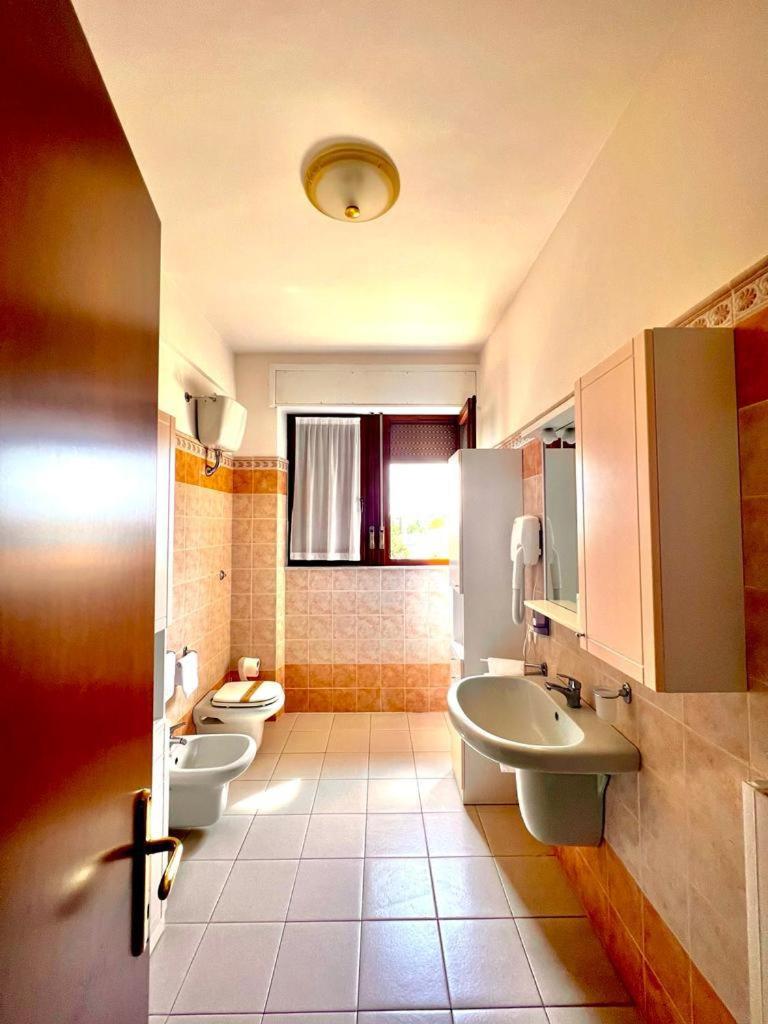 Double Room - Photo 7