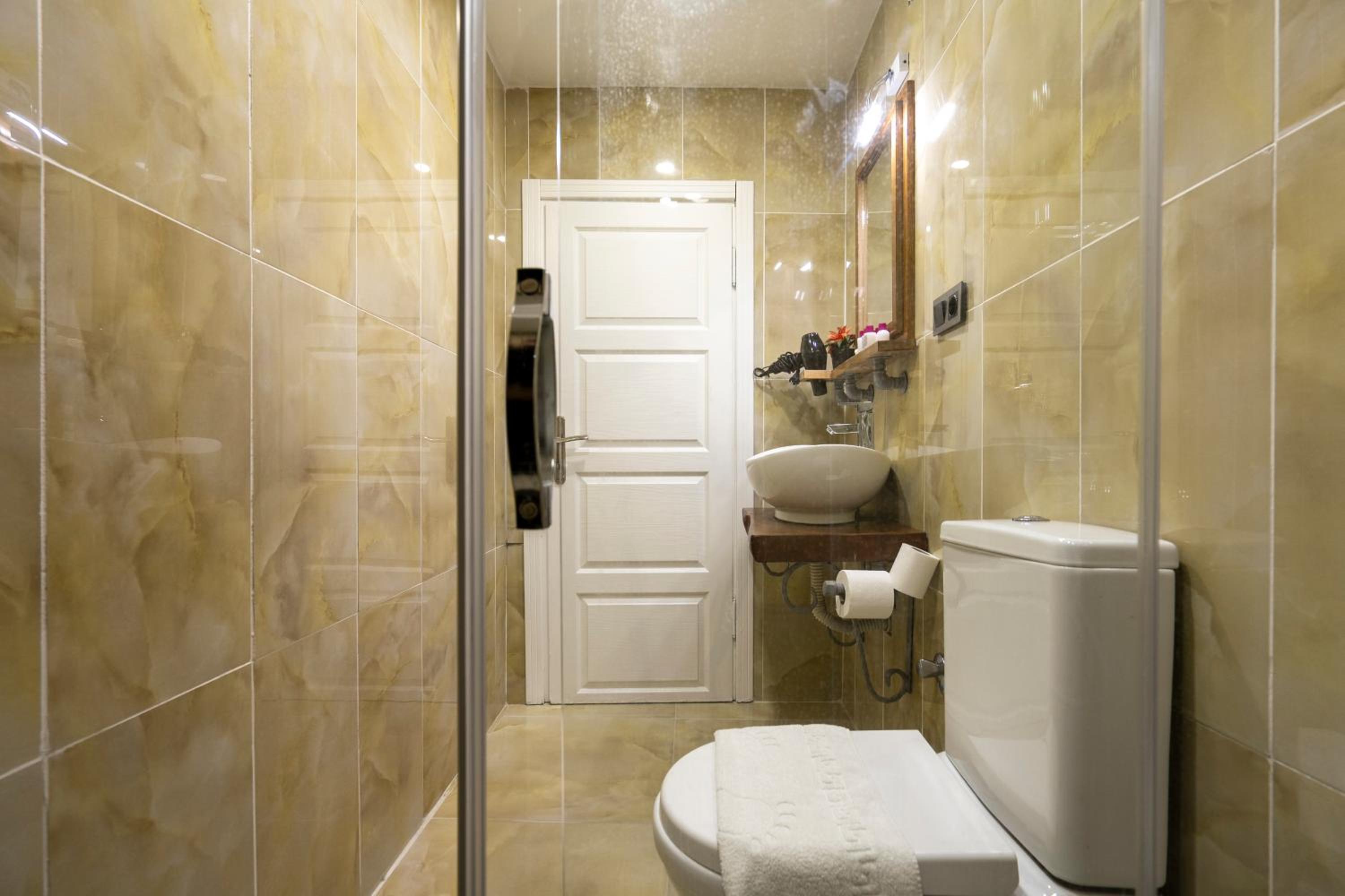 Economy Double Room with Kitchenette photo 2