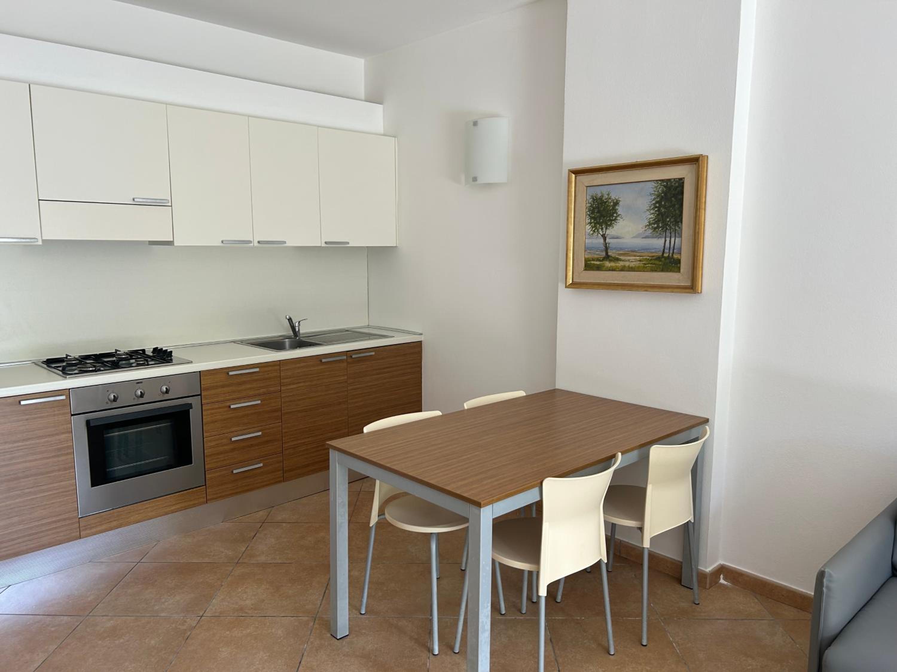 Apartment with Terrace - Photo 12