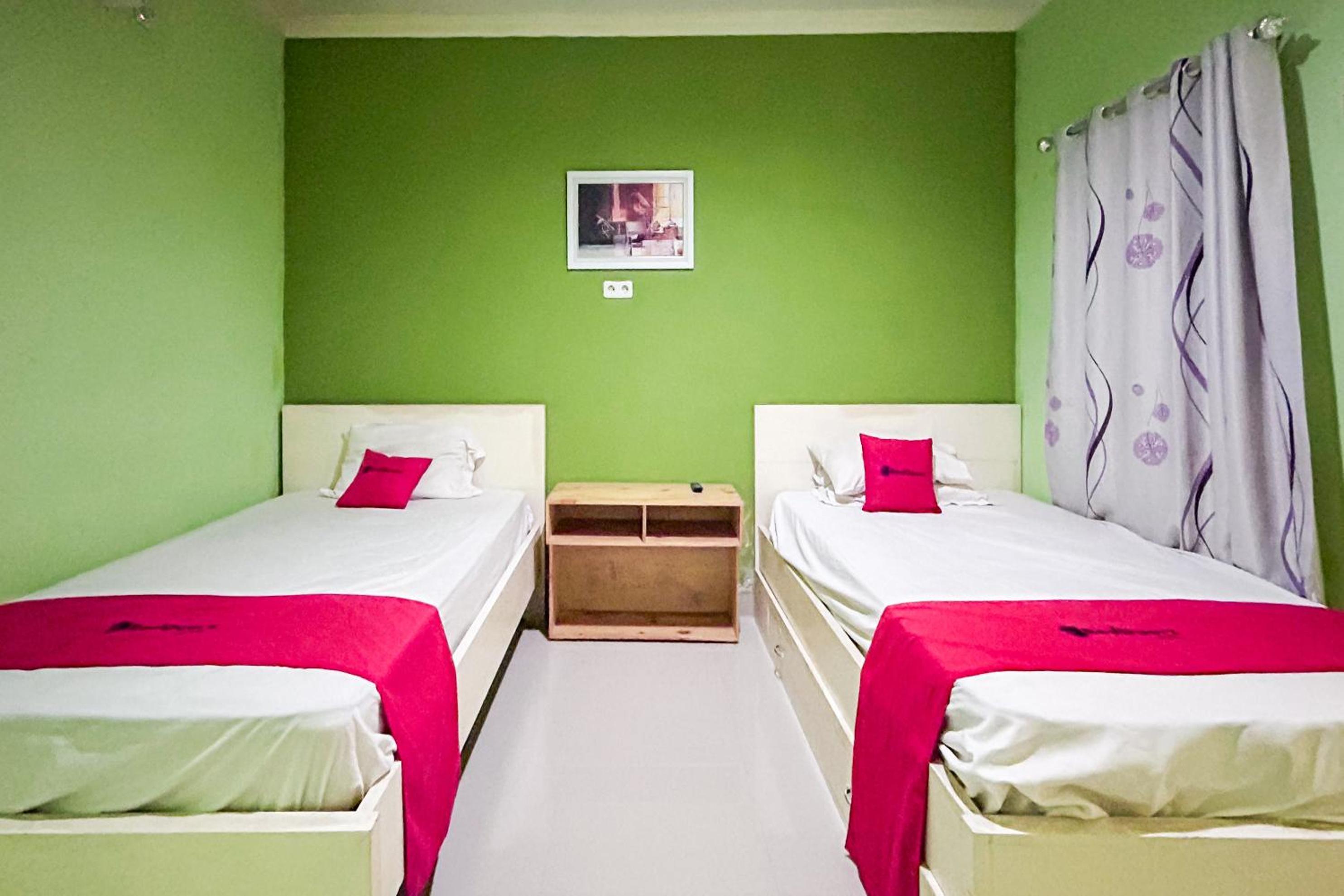 Deluxe Twin Room photo 2