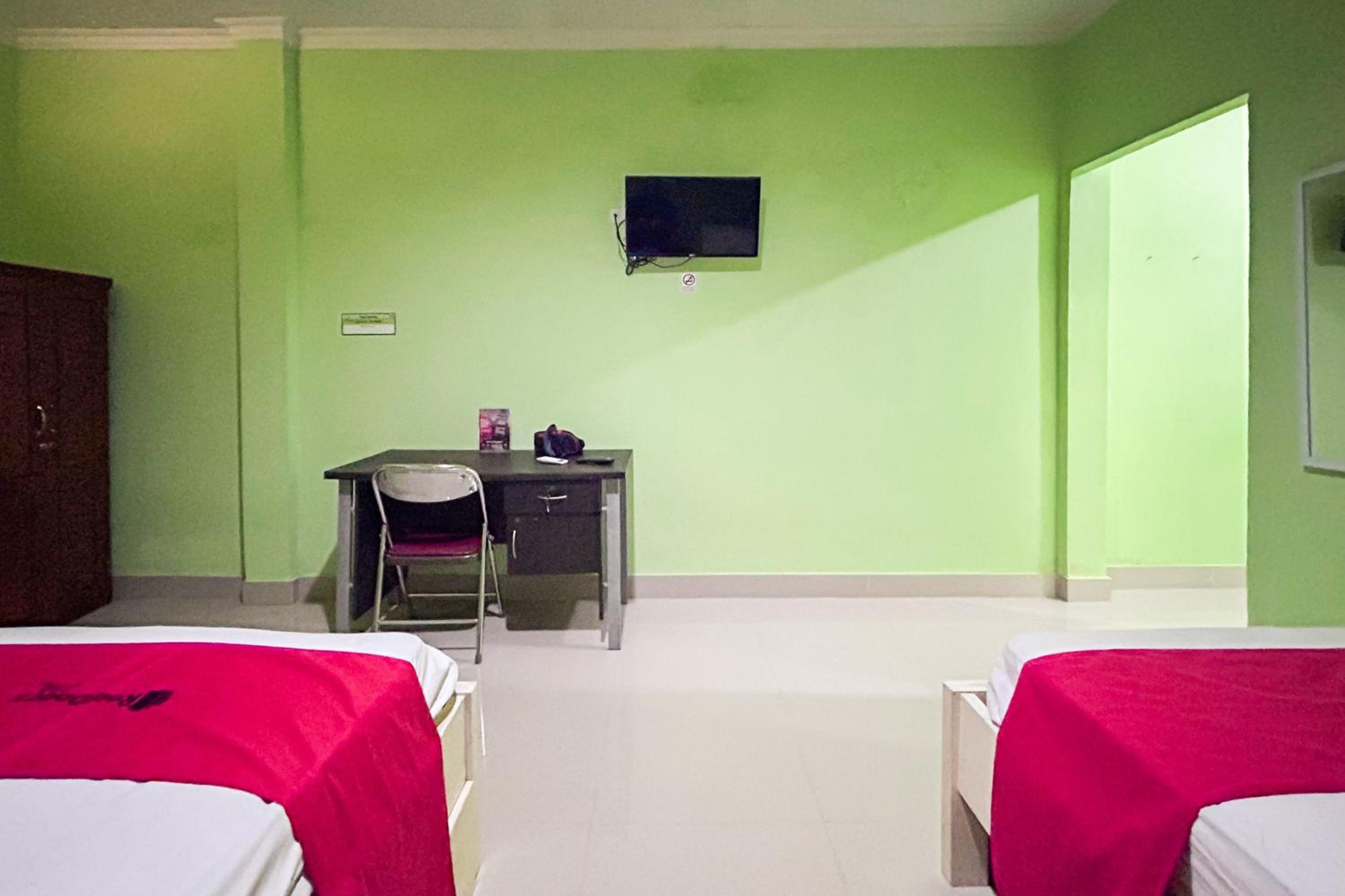 Deluxe Twin Room photo 3