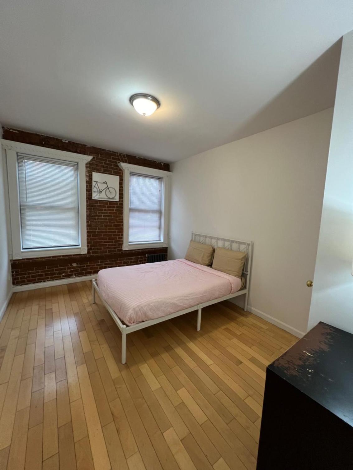 Three-Bedroom Apartment photo 3