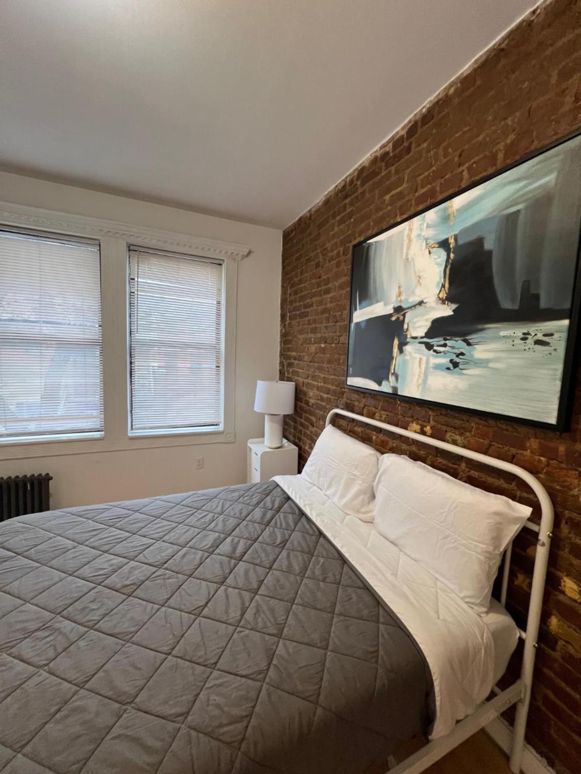 Three-Bedroom Apartment photo 1