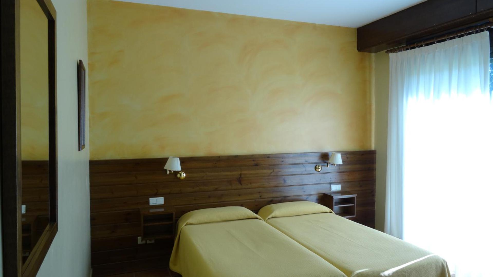 Twin Room - Photo 1