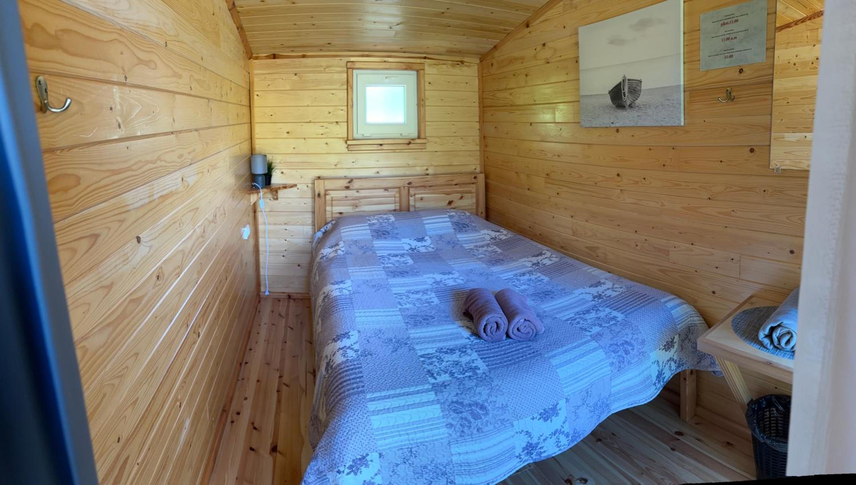 Double Room with Shared Bathroom photo 1