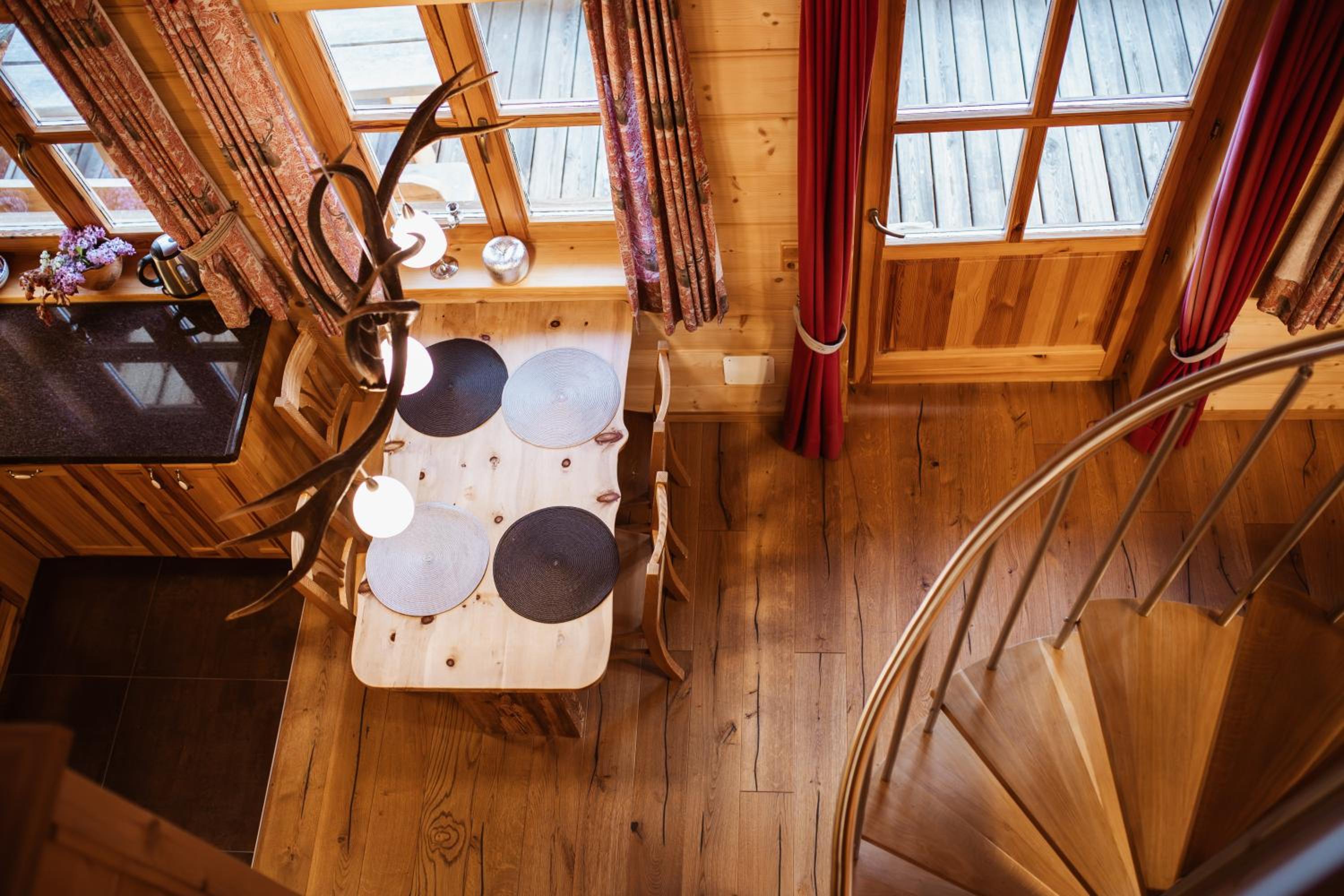 Superior Chalet photo 3