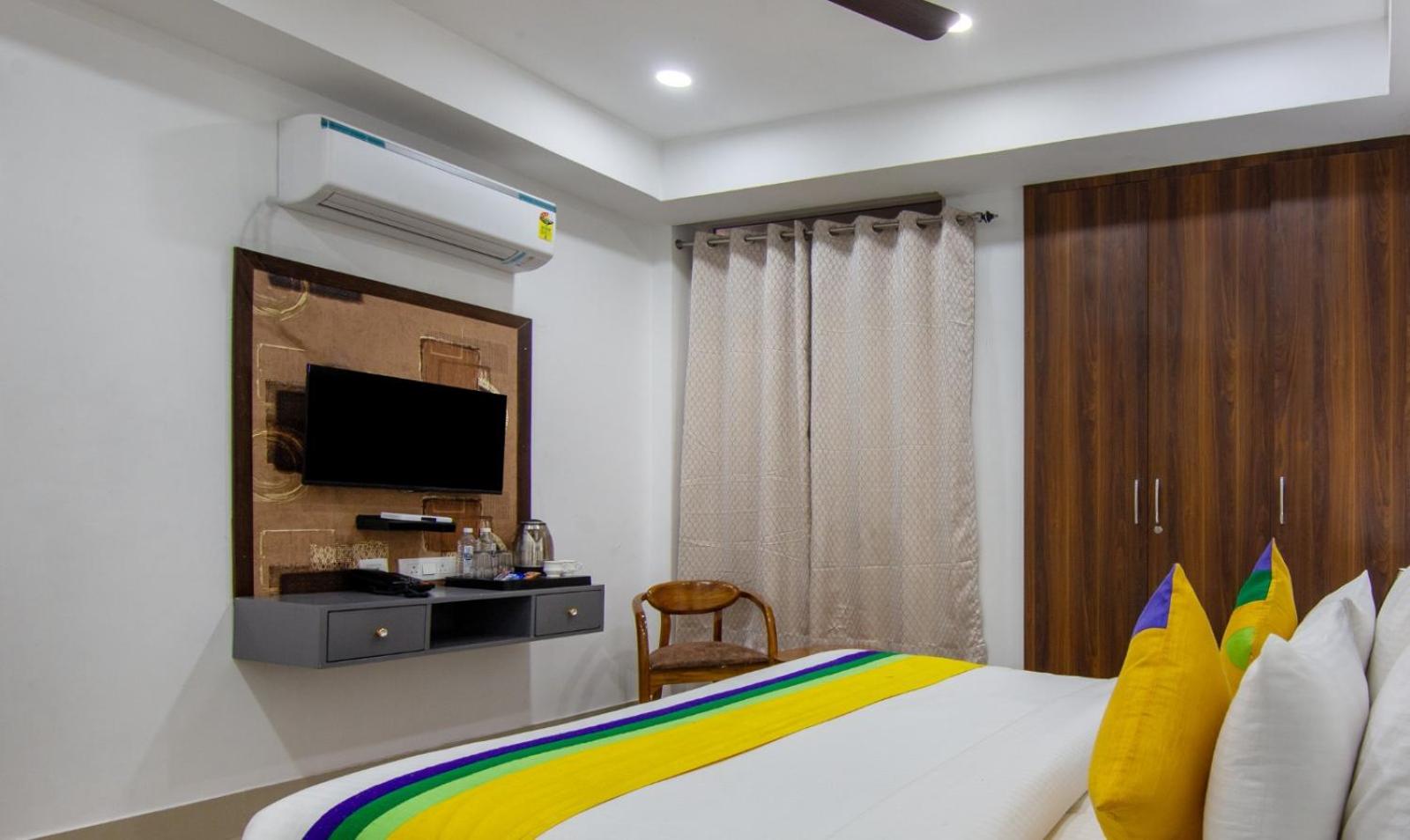 Deluxe Double Room - Photo 14