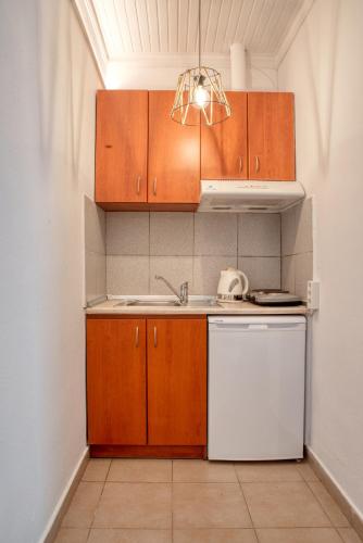 Studio (2 Adults) - Photo 18