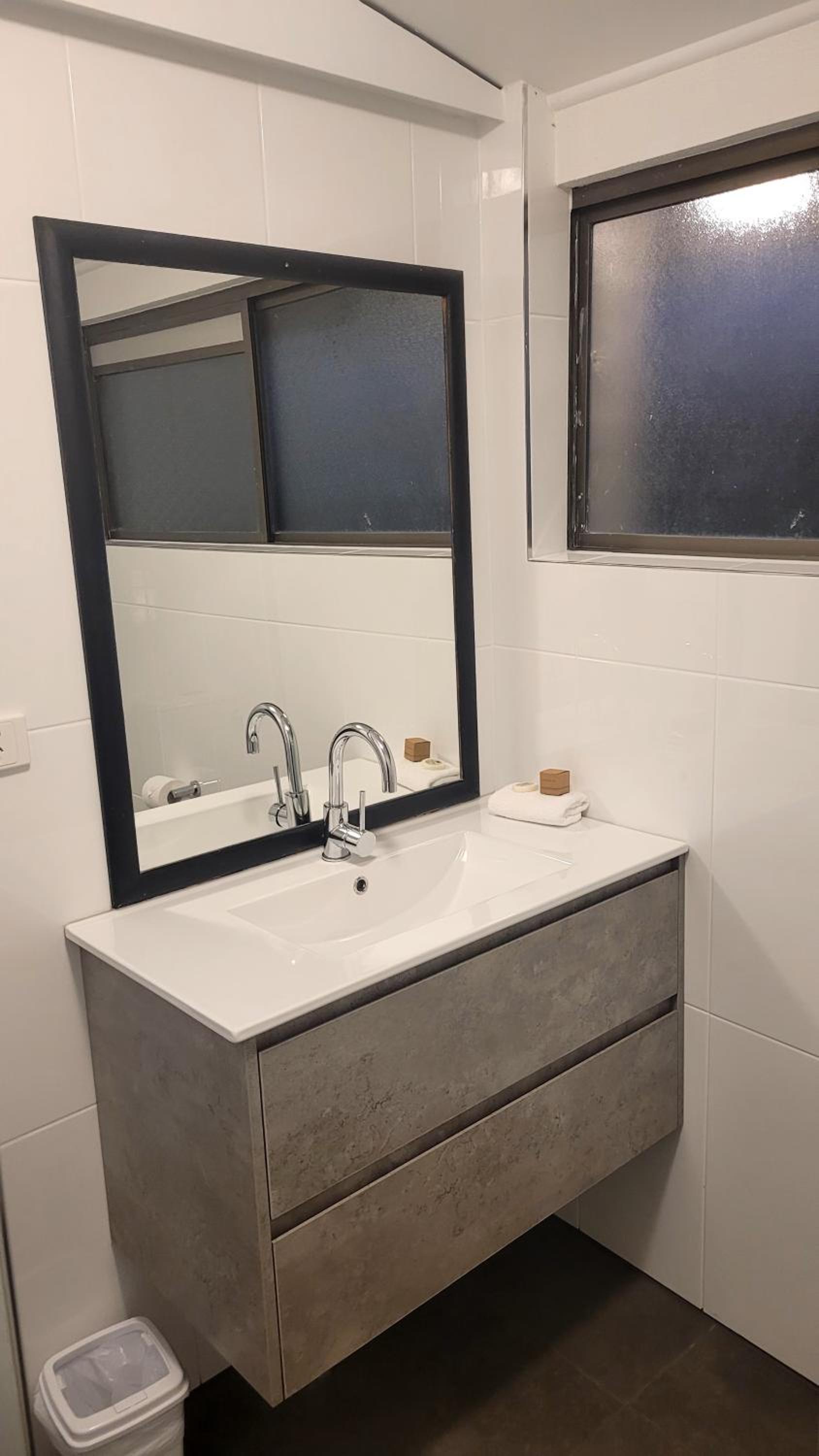 King Room - Disability Access photo 3