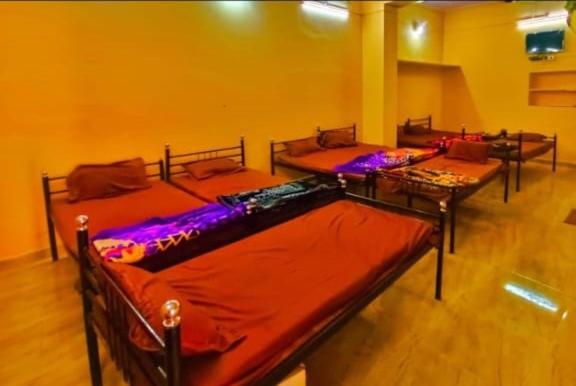 10-Bed Mixed Dormitory Room photo 1