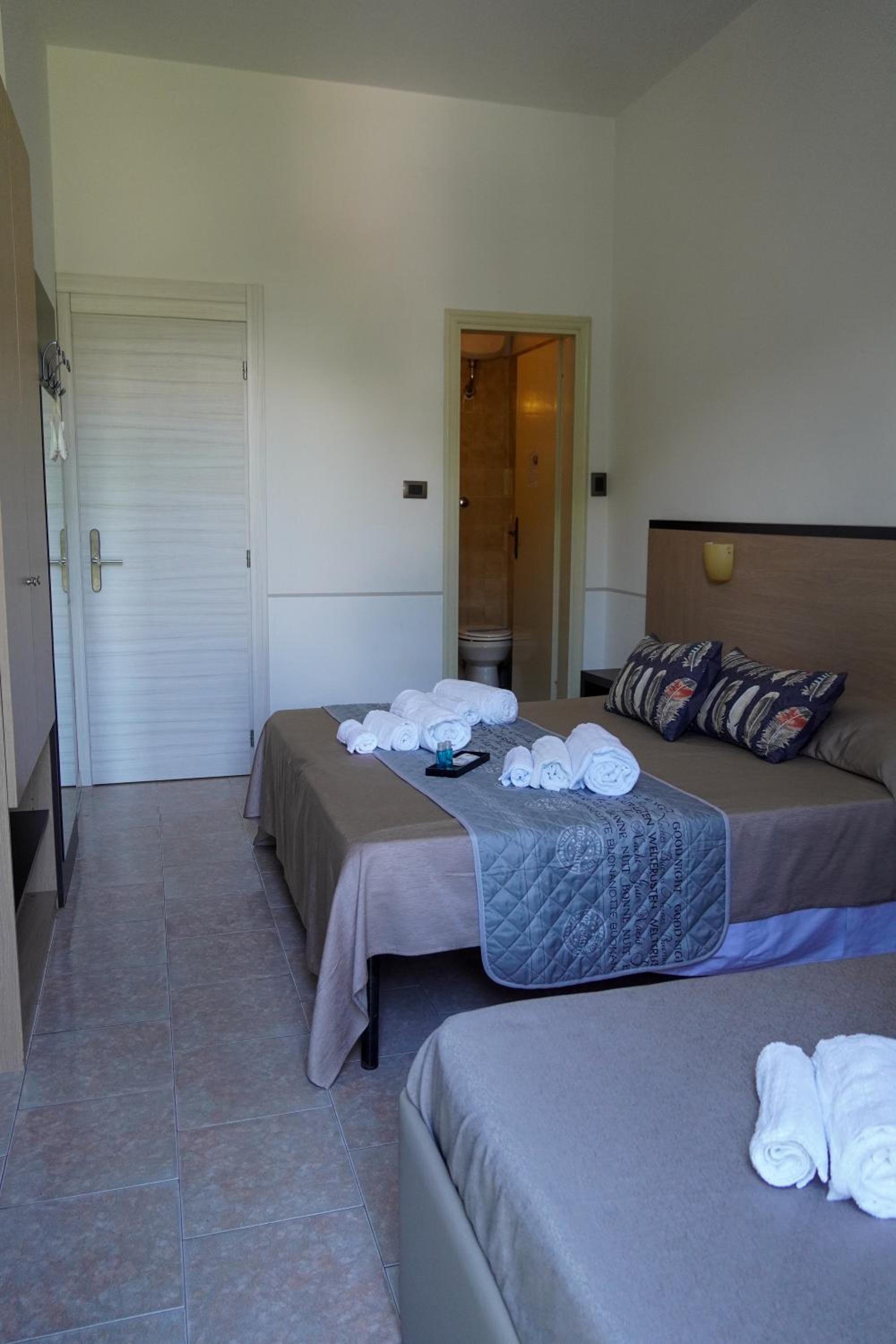 Standard Triple Room photo 1