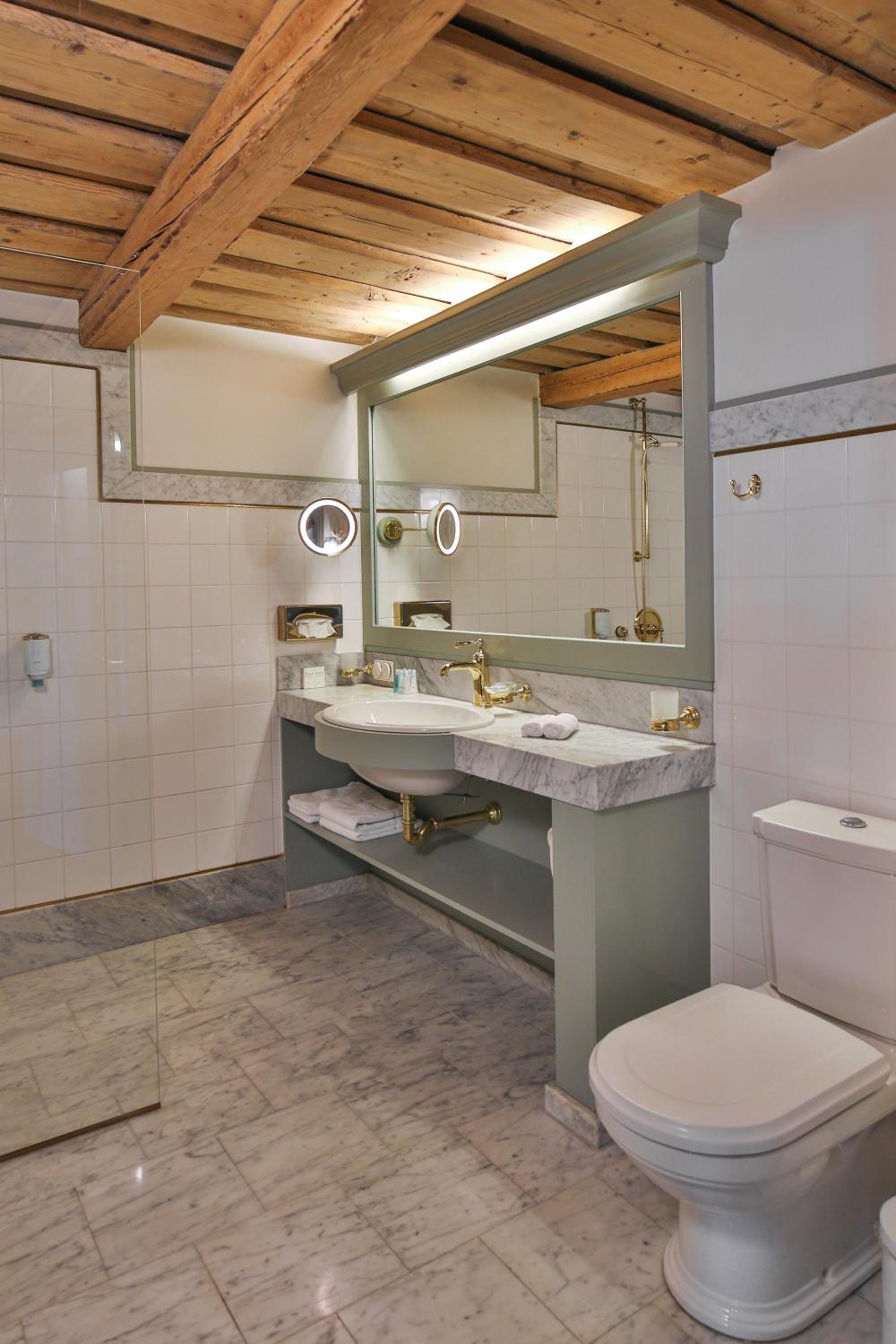 Superior Double or Twin Room - Photo 7