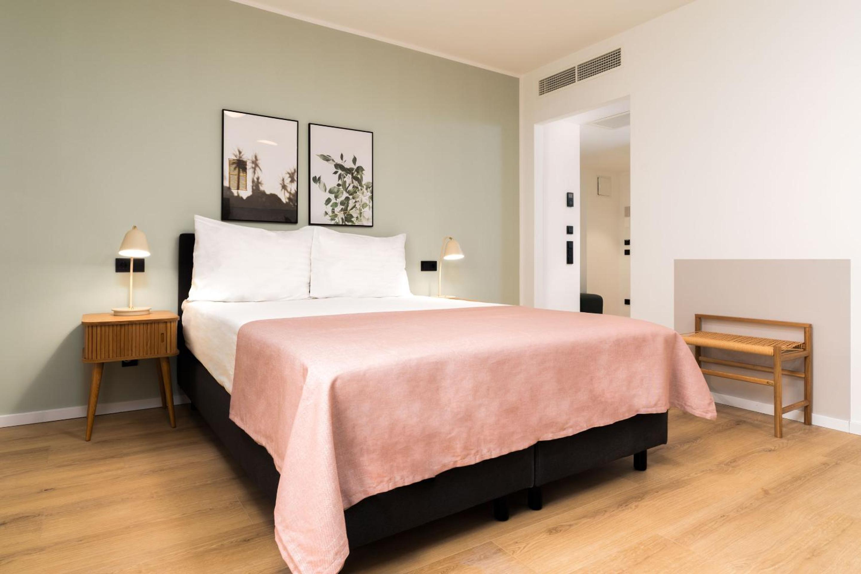 Queen Room