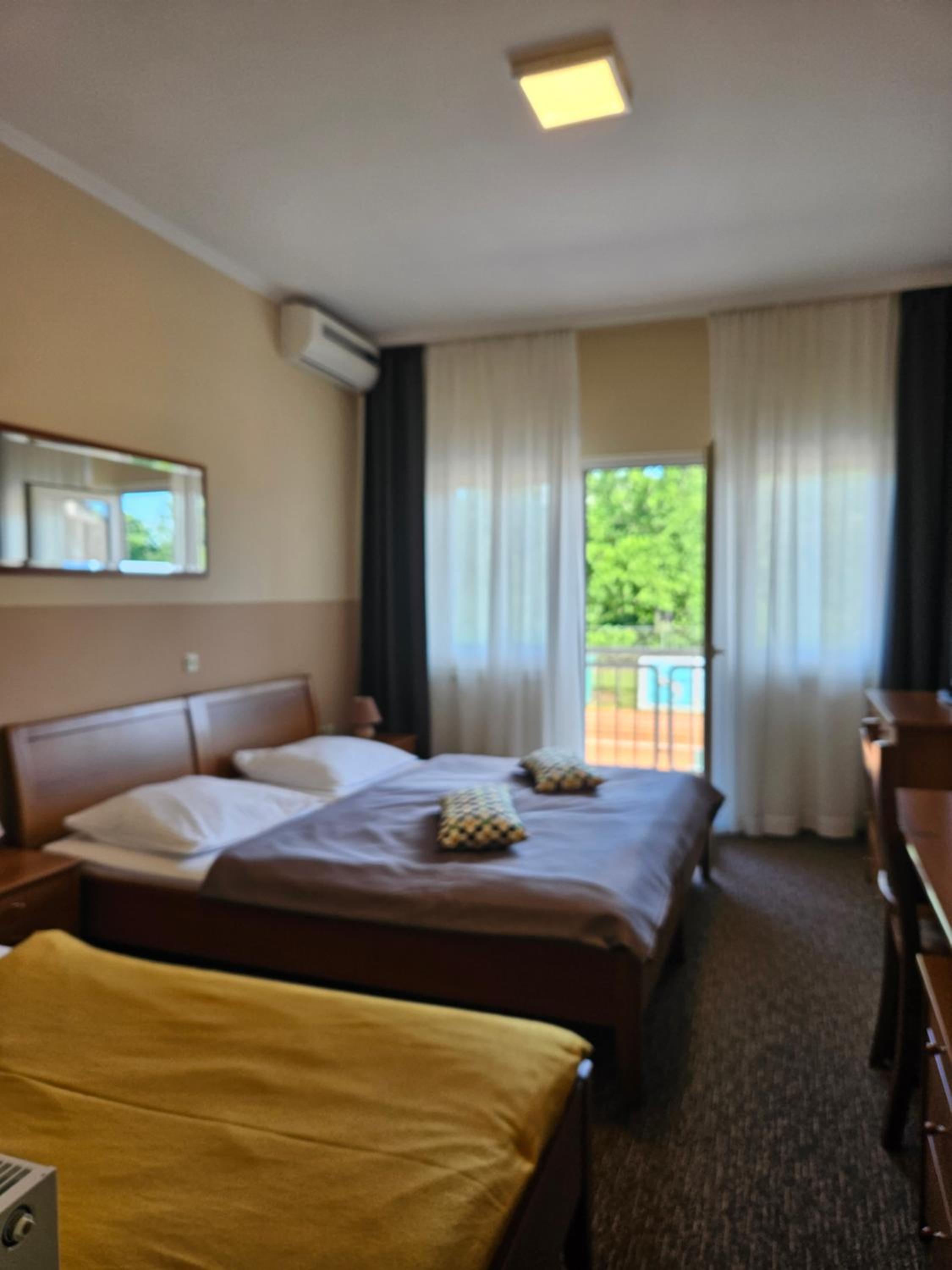 Triple Room - Photo 2