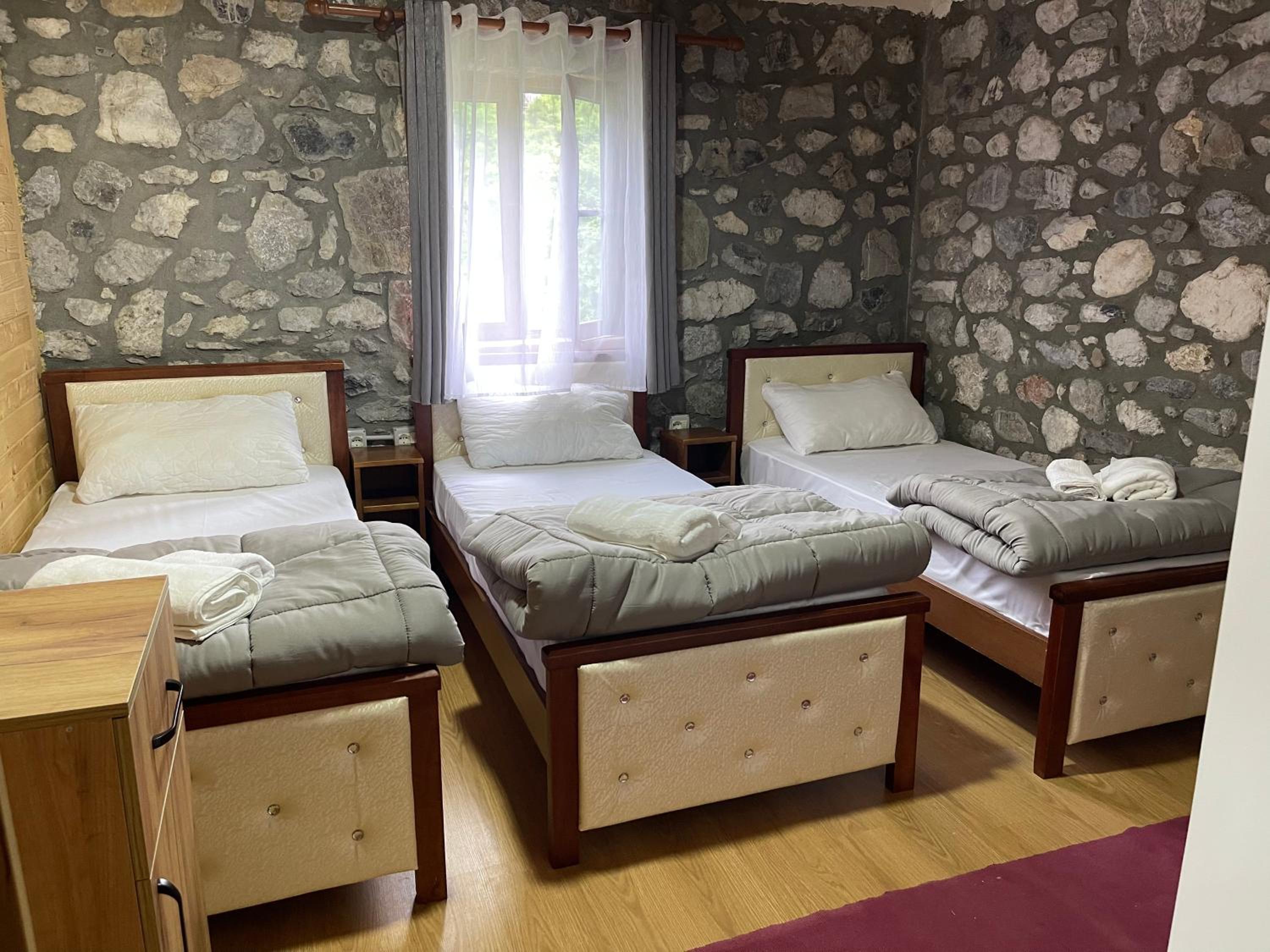 Triple Room With Mountain View