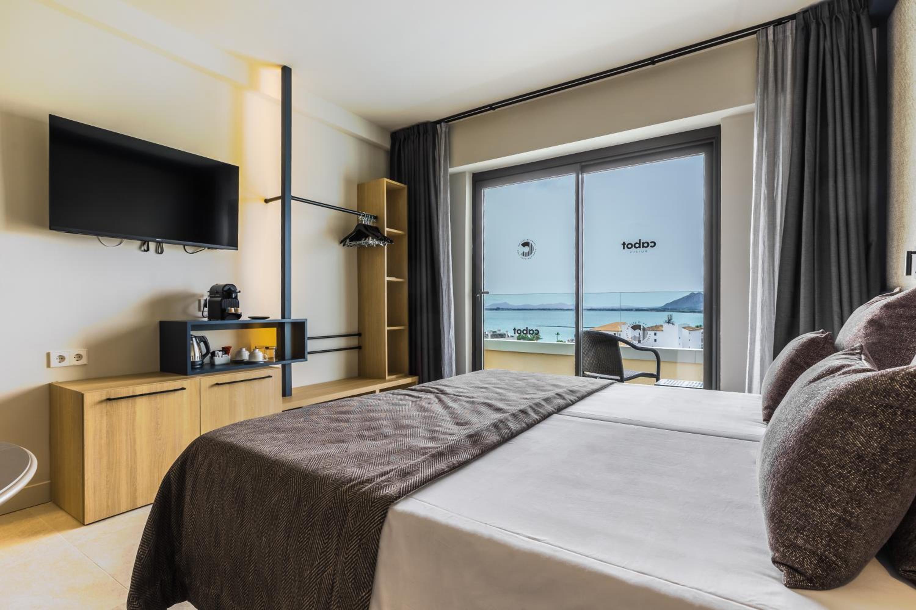 Deluxe Double Room - Photo 1